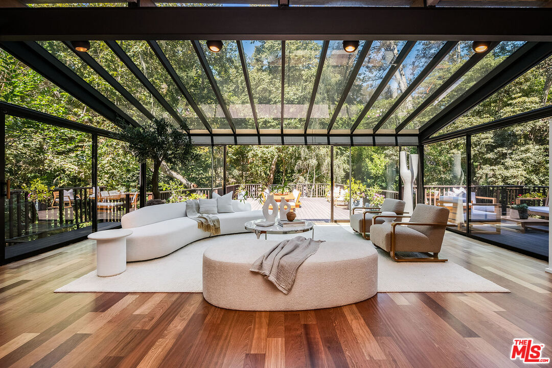 Santa Monica, California, 90402, United States, 7 Bedrooms Bedrooms, ,7 BathroomsBathrooms,Residential,For Sale,1940009