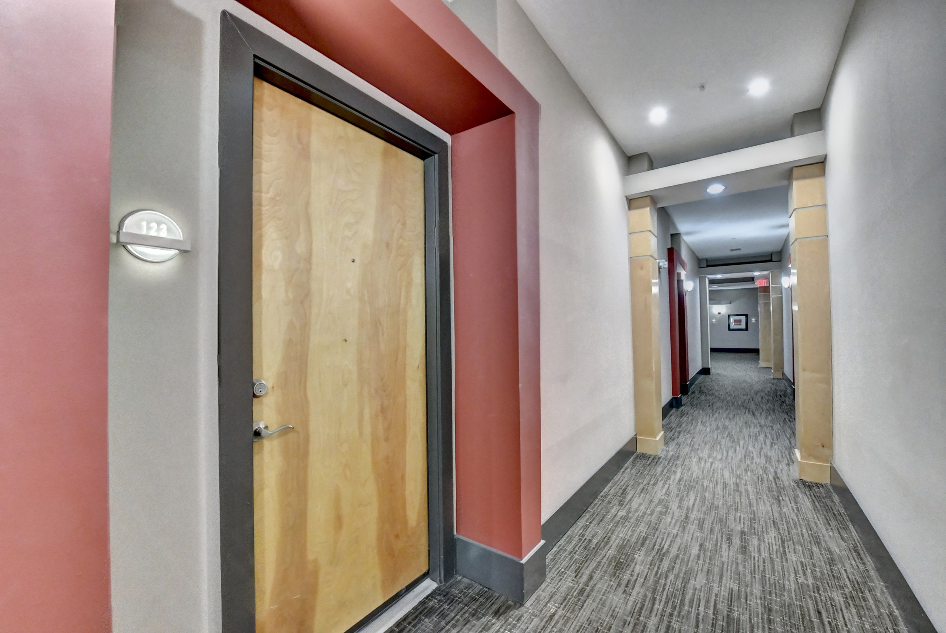  Move-In Ready Condo at the Park Place Towers - 物件實景