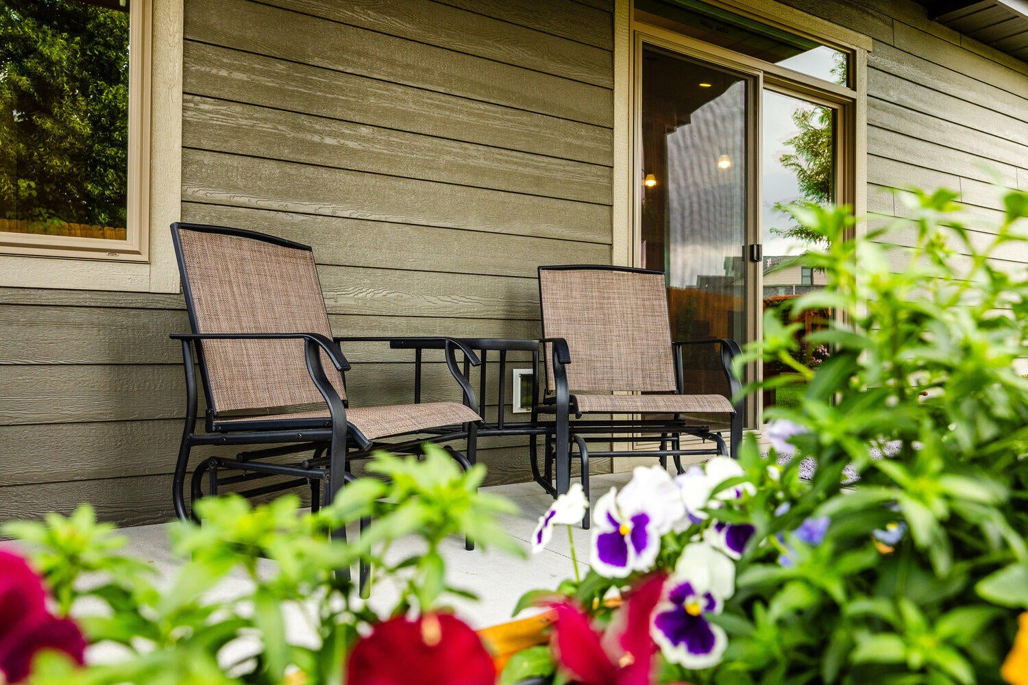 Sheridan, Wyoming, 82801, United States, 4 Bedrooms Bedrooms, ,2 BathroomsBathrooms,Residential,For Sale,1980620