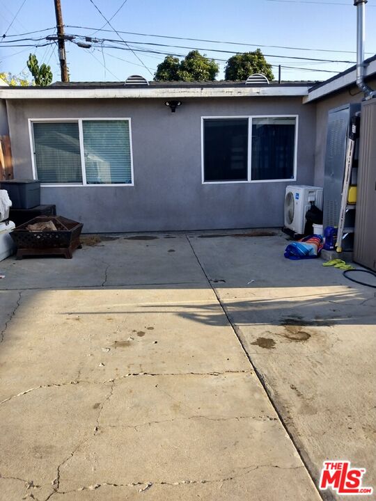 1519 E 89th St, Los Angeles, California, 90002, United States, 7 Bedrooms Bedrooms, ,Residential,For Sale,1519 E 89th St,1618665