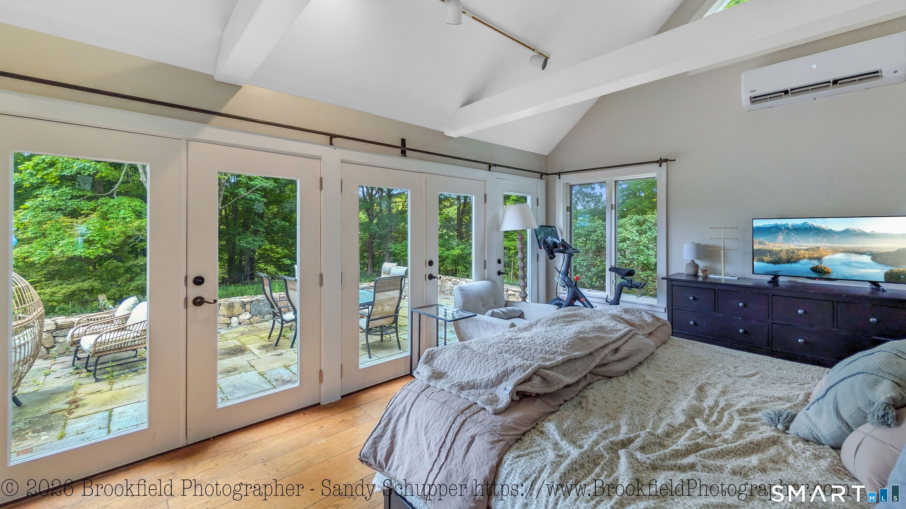 Southbury, Connecticut, 06488, United States, 3 Bedrooms Bedrooms, ,3 BathroomsBathrooms,Residential,For Sale,2048179