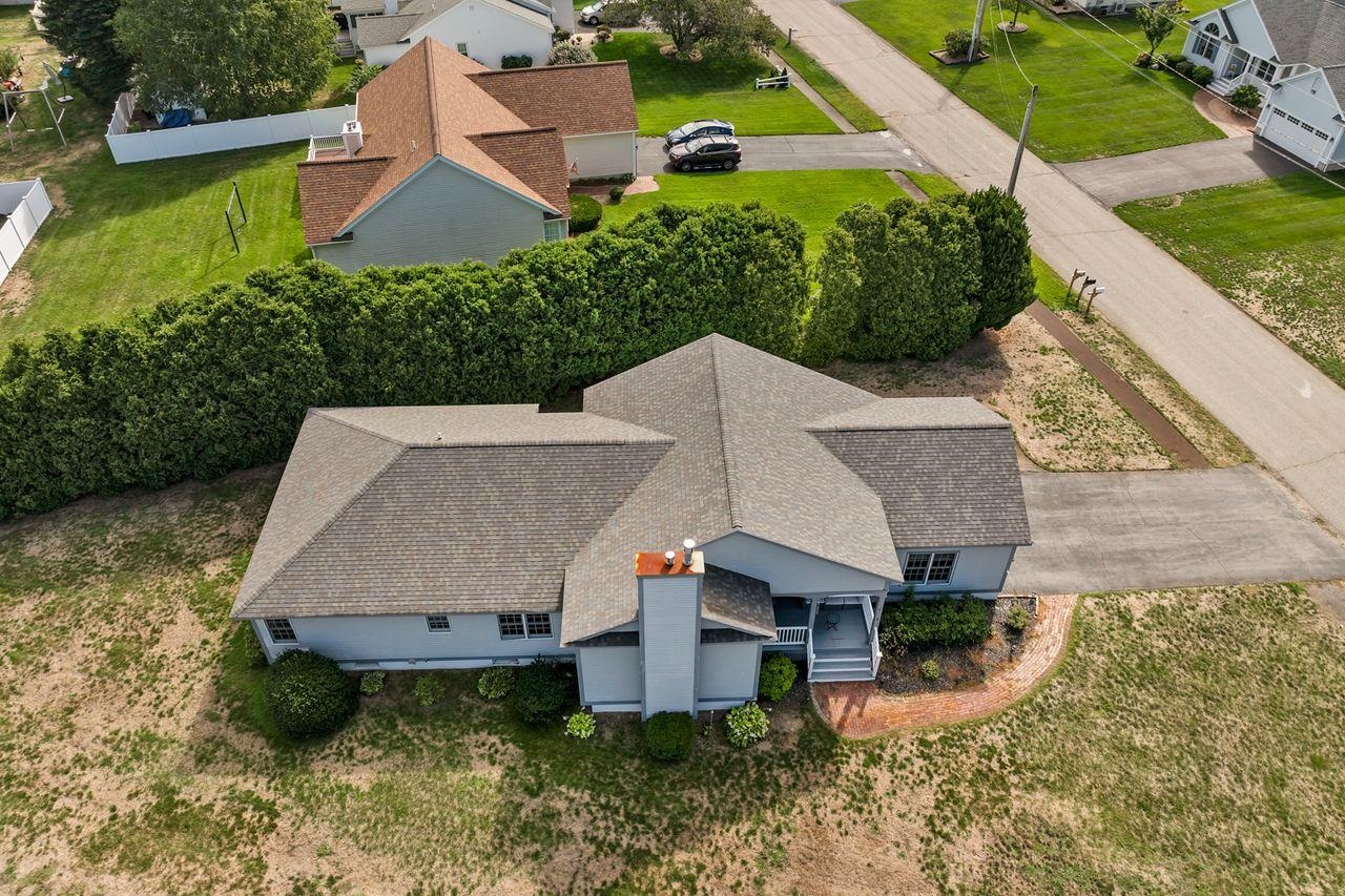 Seabrook, New Hampshire, 03874, United States, 3 Bedrooms Bedrooms, ,2 BathroomsBathrooms,Residential,For Sale,1986462