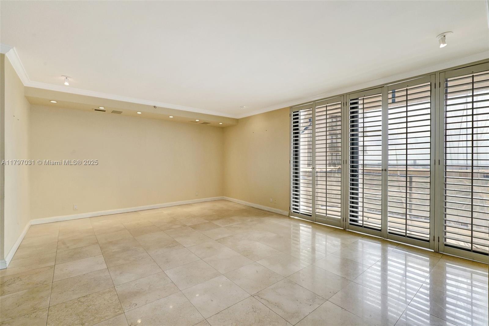 Aventura, Florida, 33180, United States, 4 Bedrooms Bedrooms, ,5 BathroomsBathrooms,Residential,For Sale,1796989