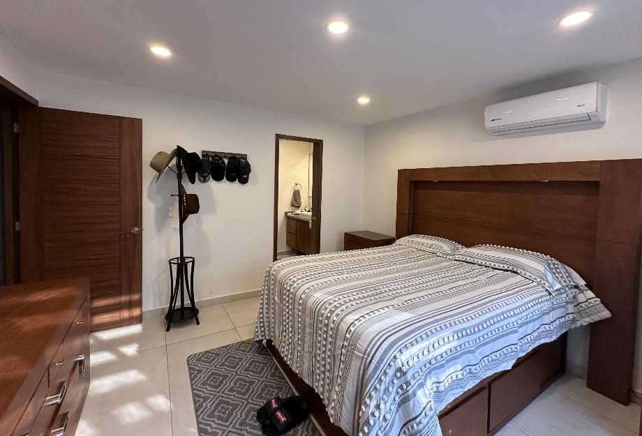 Naciones Unidas, Zapopan, Jalisco, 45117, Mexico, 4 Bedrooms Bedrooms, ,4 BathroomsBathrooms,Residential,For Sale,Naciones Unidas,1646412