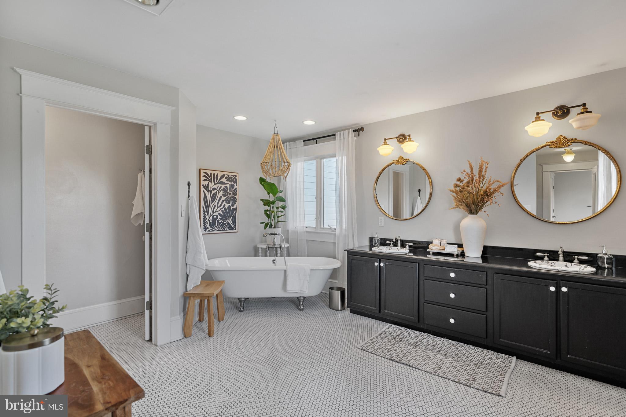 La Plata, Maryland, 20646, United States, 5 Bedrooms Bedrooms, ,4 BathroomsBathrooms,Residential,For Sale,1990245