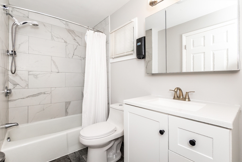 Winthrop, Massachusetts, 02152, United States, 6 Bedrooms Bedrooms, ,3 BathroomsBathrooms,Residential,For Sale,1904255