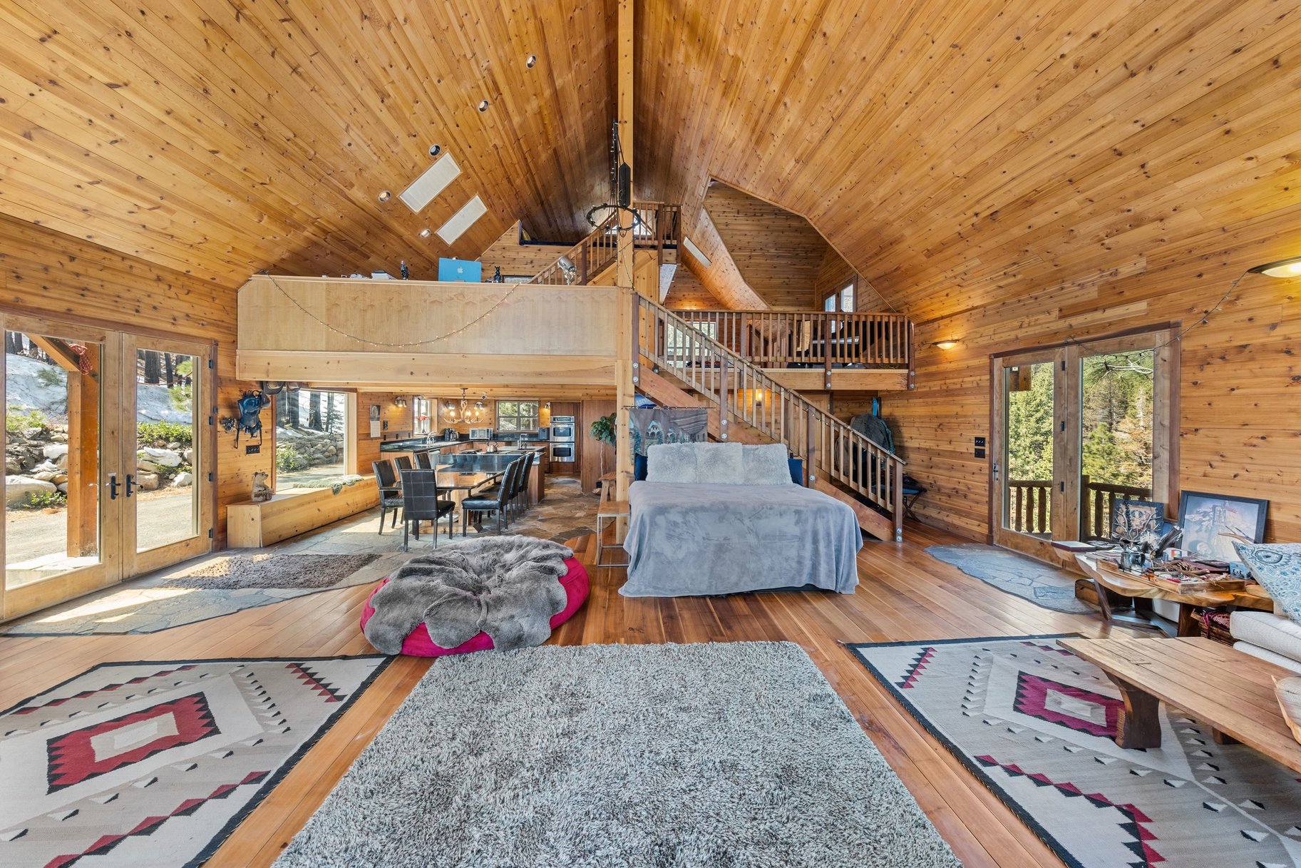  Sierra Sanctuary Lodge on 40 Acres - 物件實景