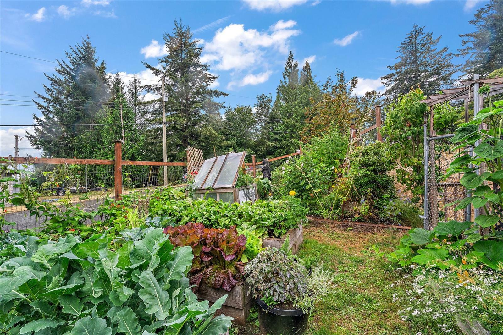 SOOKE, British Columbia, V9Z 0N5, CA, 5 Bedrooms Bedrooms, ,Residential,For Sale,1874592