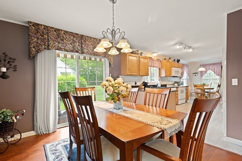 Easton, Massachusetts, 02375, United States, 3 Bedrooms Bedrooms, ,2 BathroomsBathrooms,Residential,For Sale,1838862