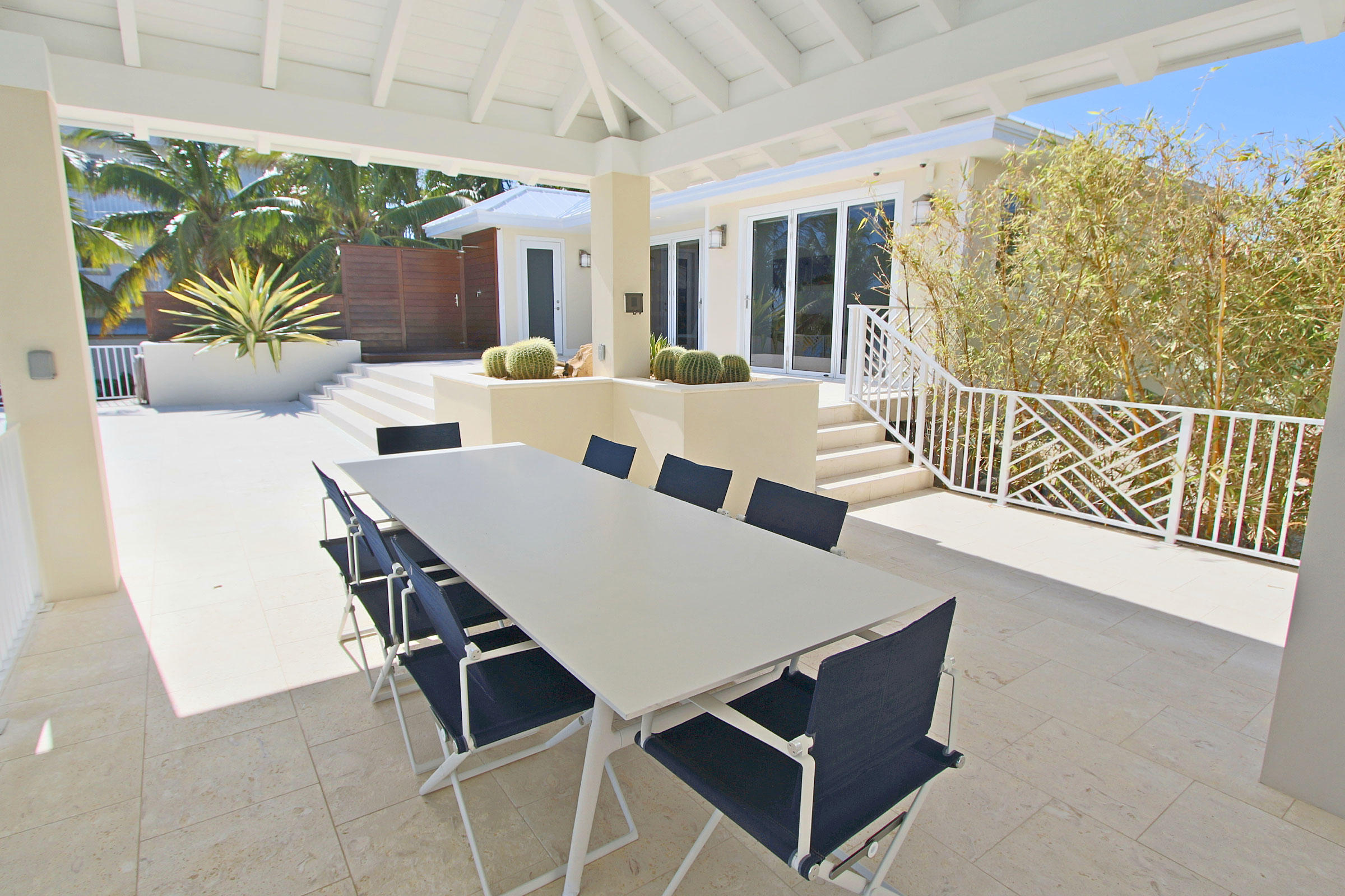 30 Ocean Front Drive, KEY LARGO, Florida, 33037, United States, 4 Bedrooms Bedrooms, ,4 BathroomsBathrooms,Residential,For Sale,30 Ocean Front Drive,1675367