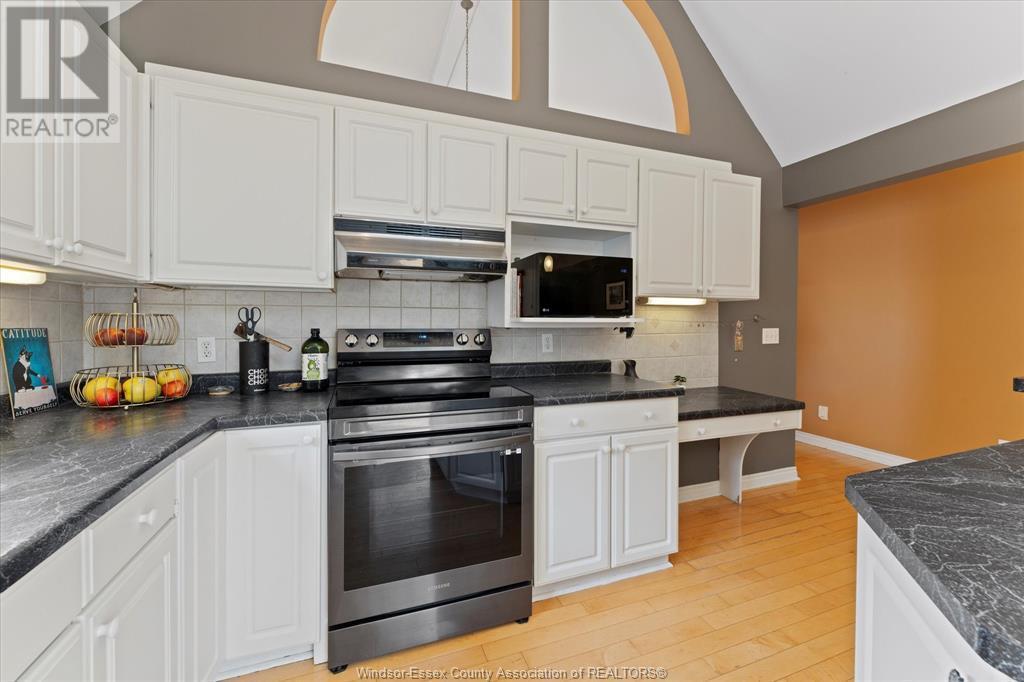 TECUMSEH, Ontario, N8N 4T1, CA, 5 Bedrooms Bedrooms, ,2 BathroomsBathrooms,Residential,For Sale,1902175