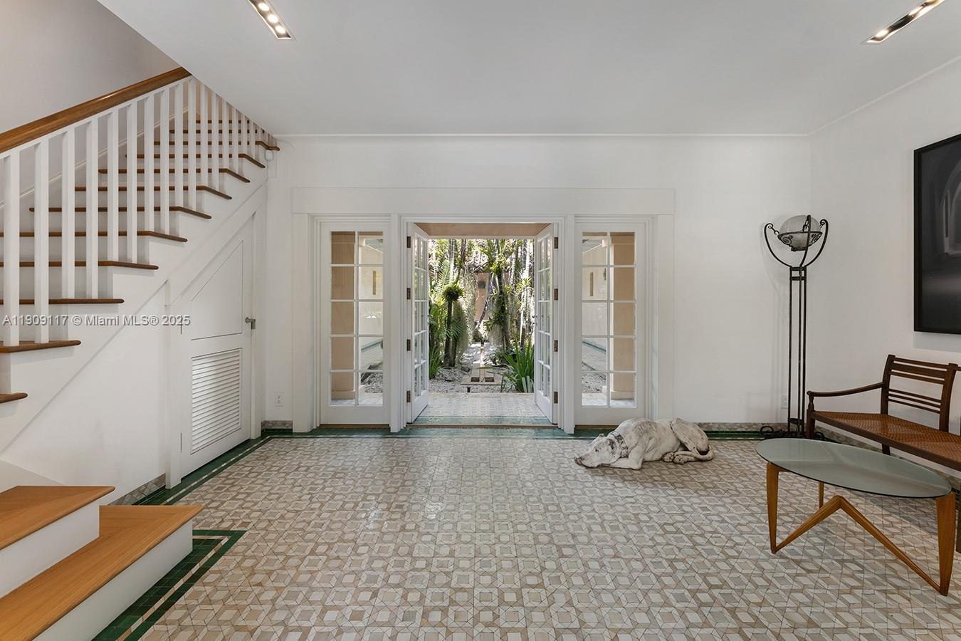 Miami, Florida, 33133, United States, 13 Bedrooms Bedrooms, ,18 BathroomsBathrooms,Residential,For Sale,1989288