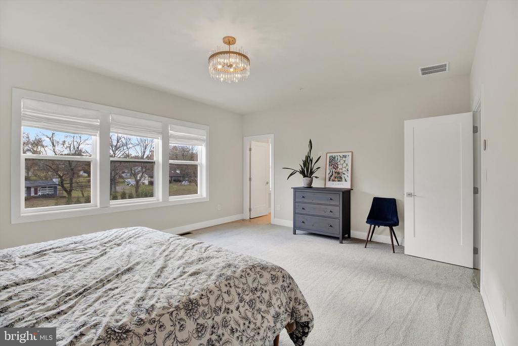 Doylestown, Pennsylvania, 18901, United States, 3 Bedrooms Bedrooms, ,3 BathroomsBathrooms,Residential,For Sale,1993457