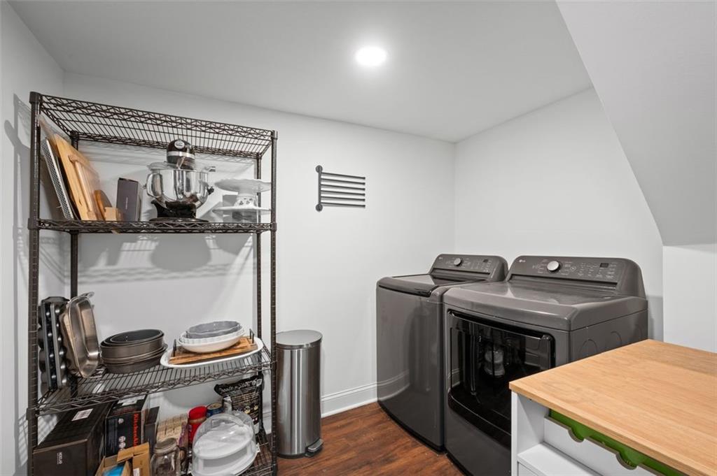 Marietta, Georgia, 30066, United States, 4 Bedrooms Bedrooms, ,3 BathroomsBathrooms,Residential,For Sale,1994491