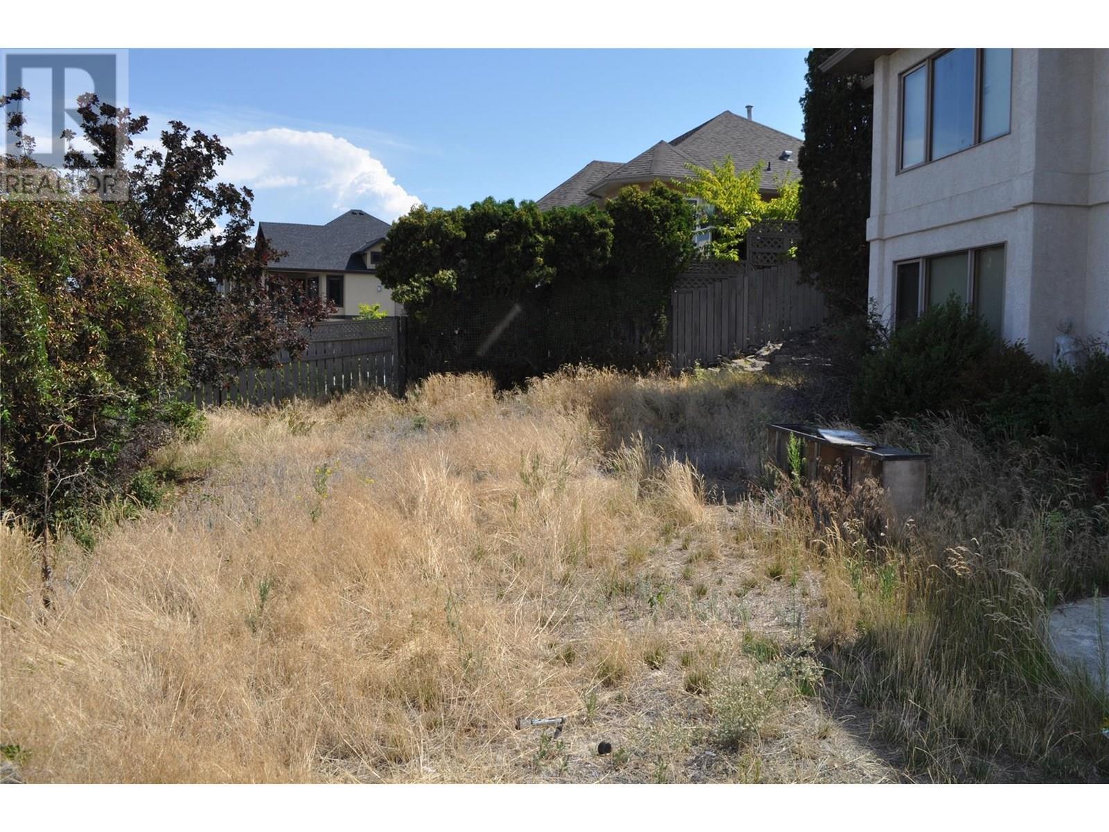 KELOWNA, British Columbia, V1W 4K4, CA, 3 Bedrooms Bedrooms, ,3 BathroomsBathrooms,Residential,For Sale,1906808