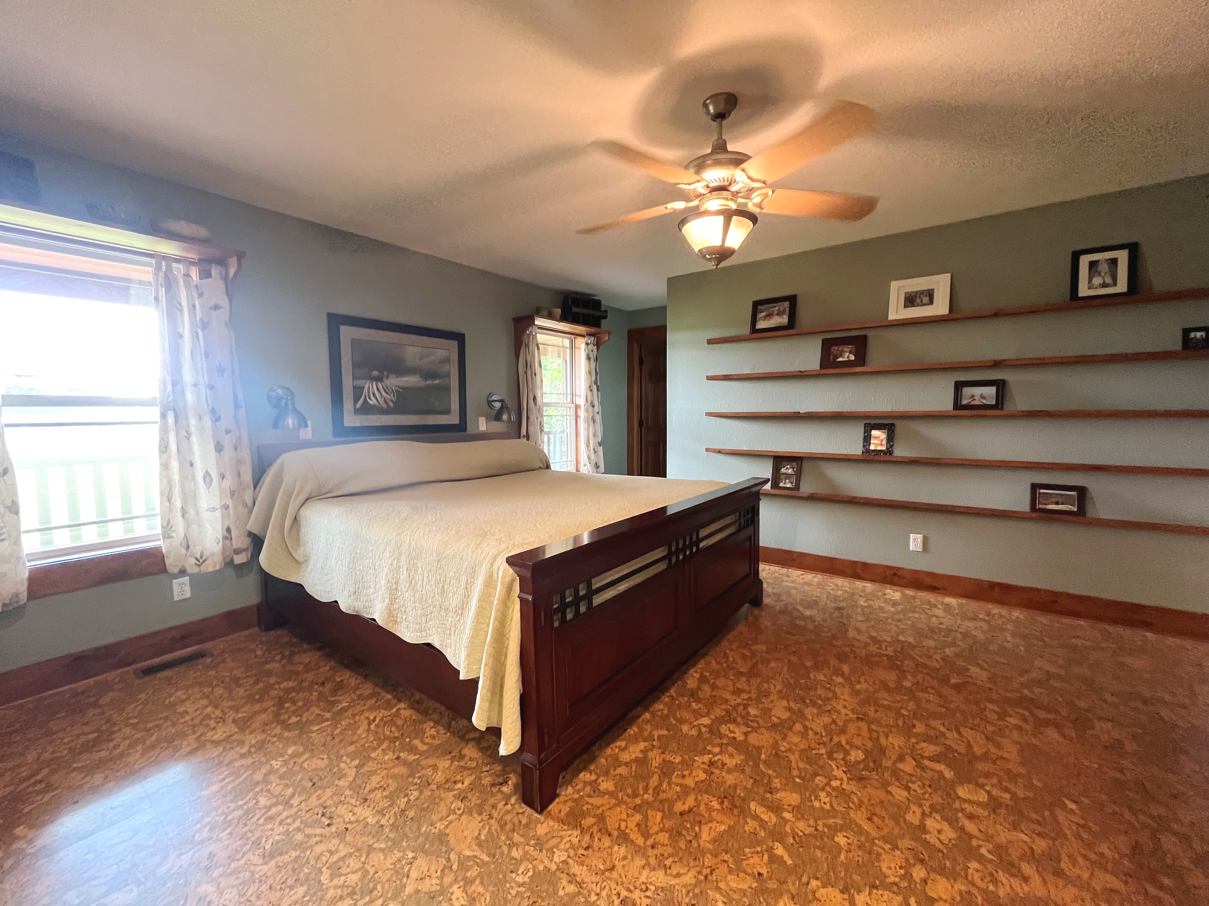 Chillicothe, Missouri, 64601, United States, 3 Bedrooms Bedrooms, ,3 BathroomsBathrooms,Residential,For Sale,1924445