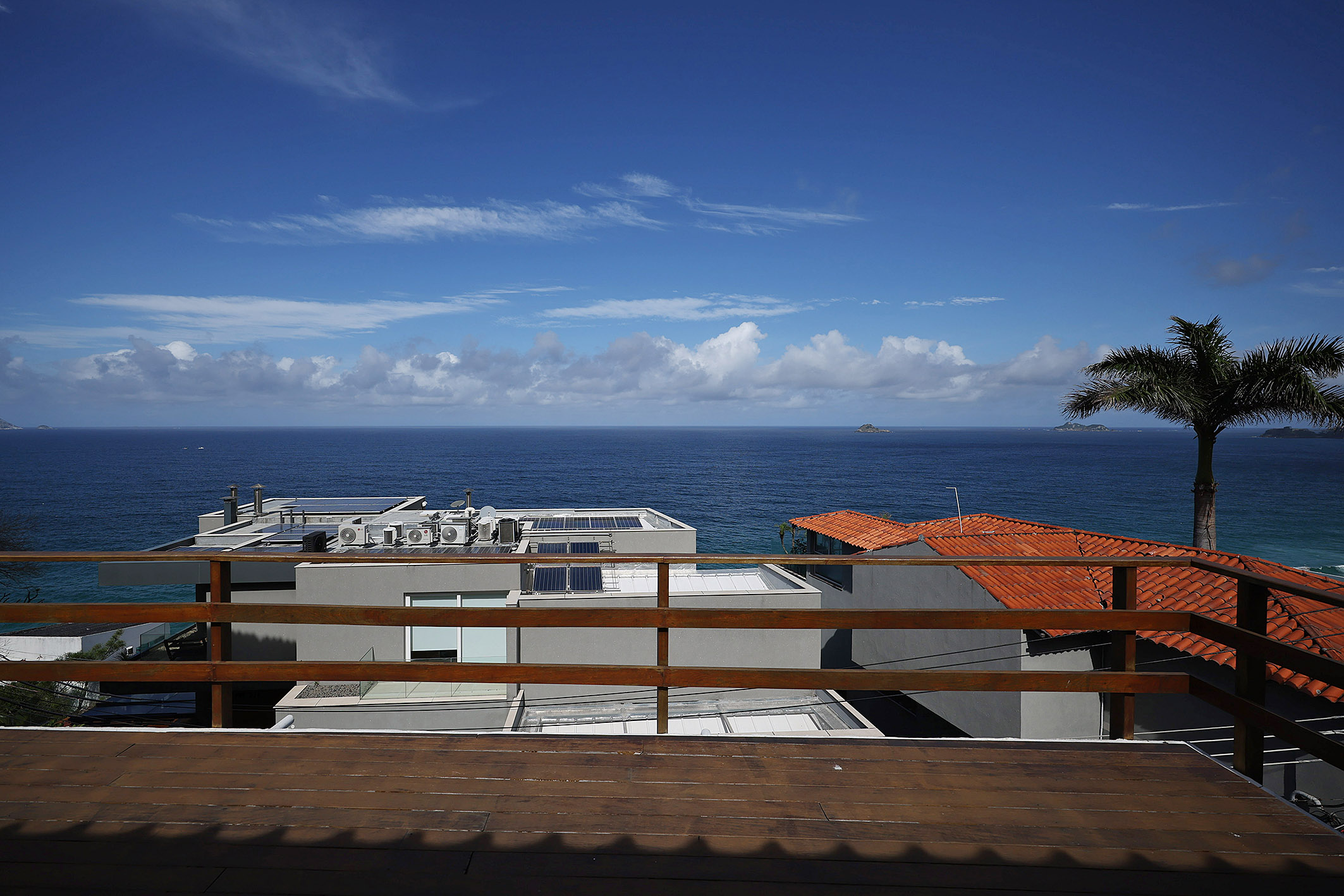  Exclusive Gated Community, Ocean Views, and a Prime Location - 物件實景