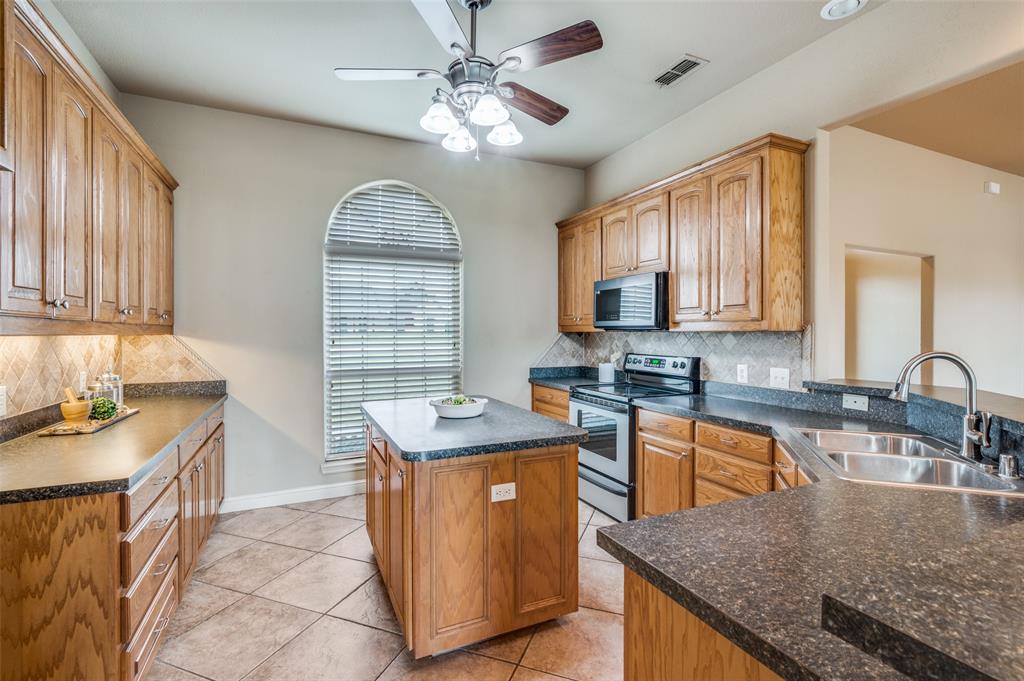 Dish, Texas, 76247, United States, 4 Bedrooms Bedrooms, ,4 BathroomsBathrooms,Residential,For Sale,1940436