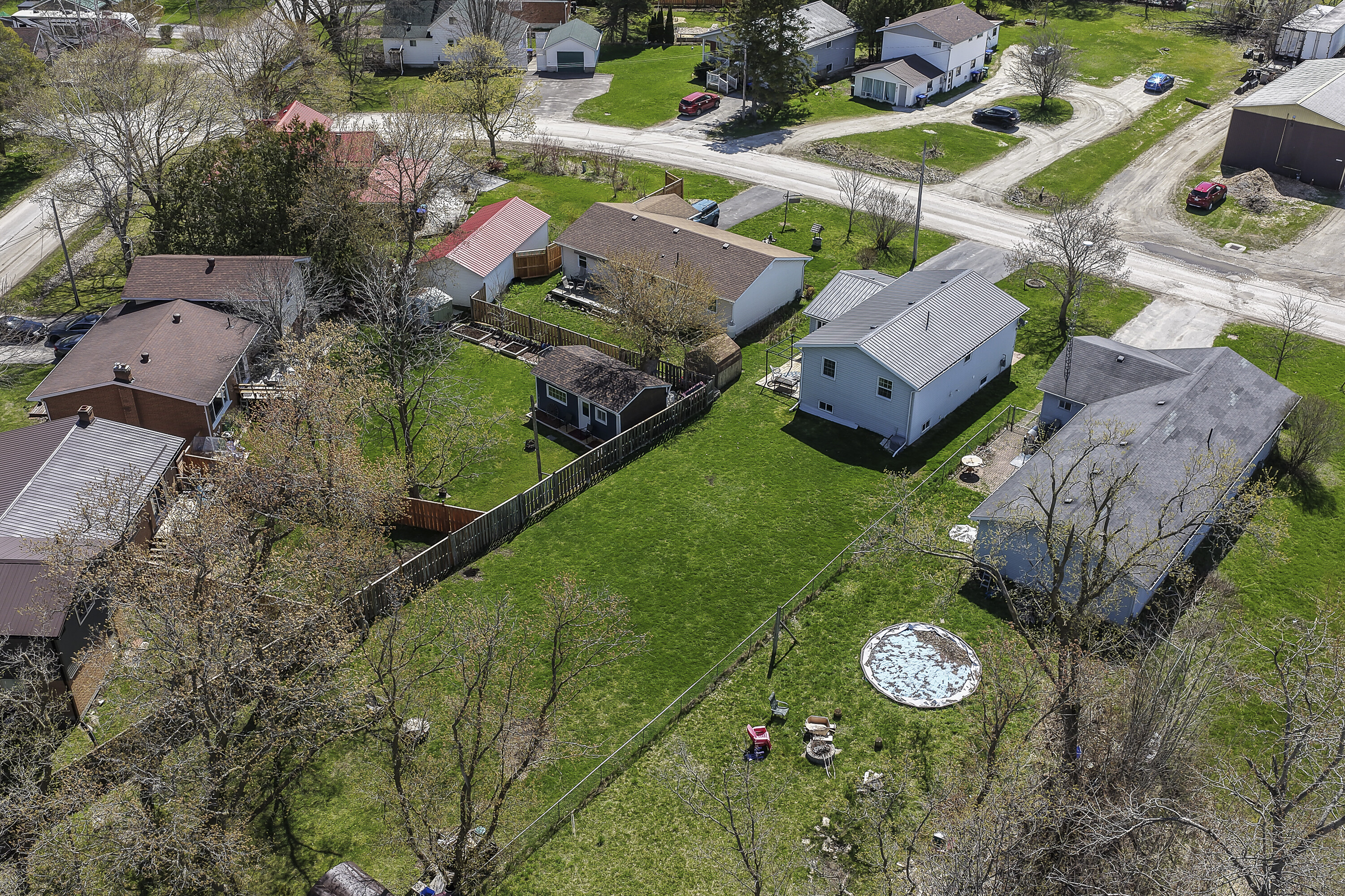  Raised Bungalow in Stayner - 物件實景