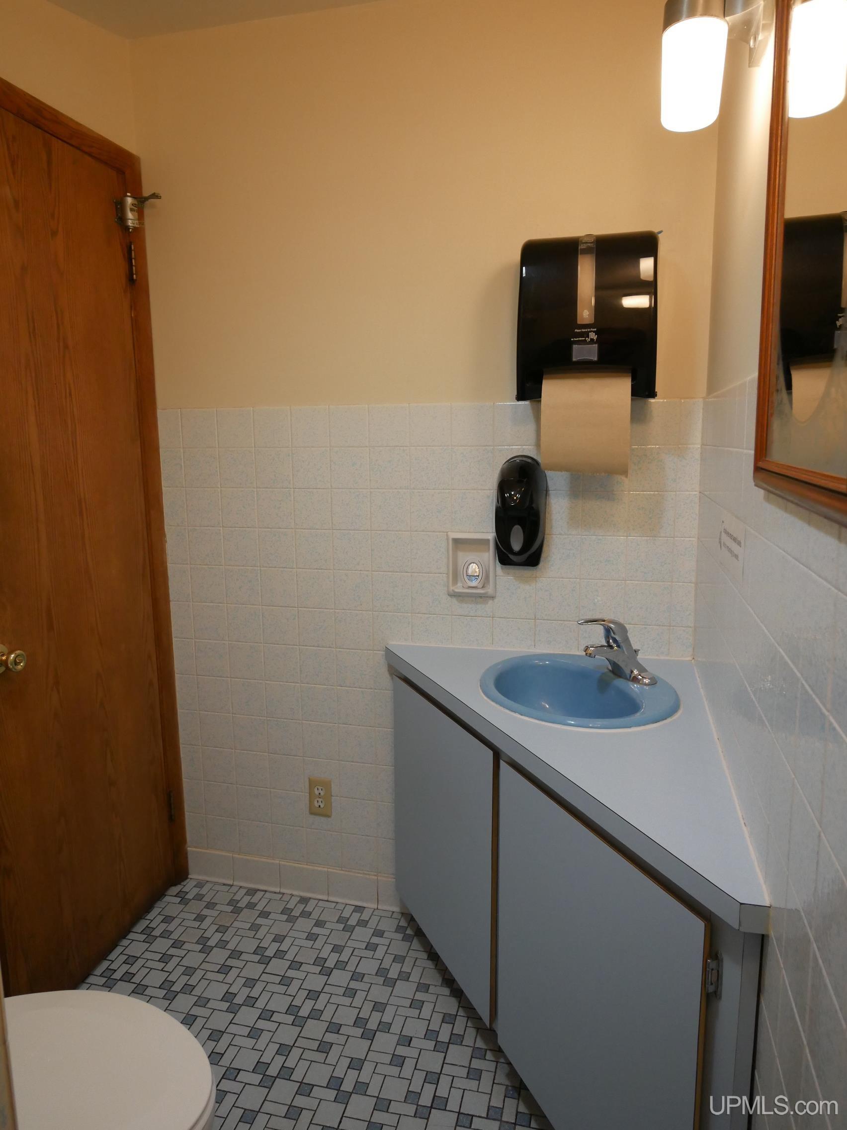 Copper Harbor, Michigan, 49918, United States, 6 Bedrooms Bedrooms, ,4 BathroomsBathrooms,Residential,For Sale,1921814