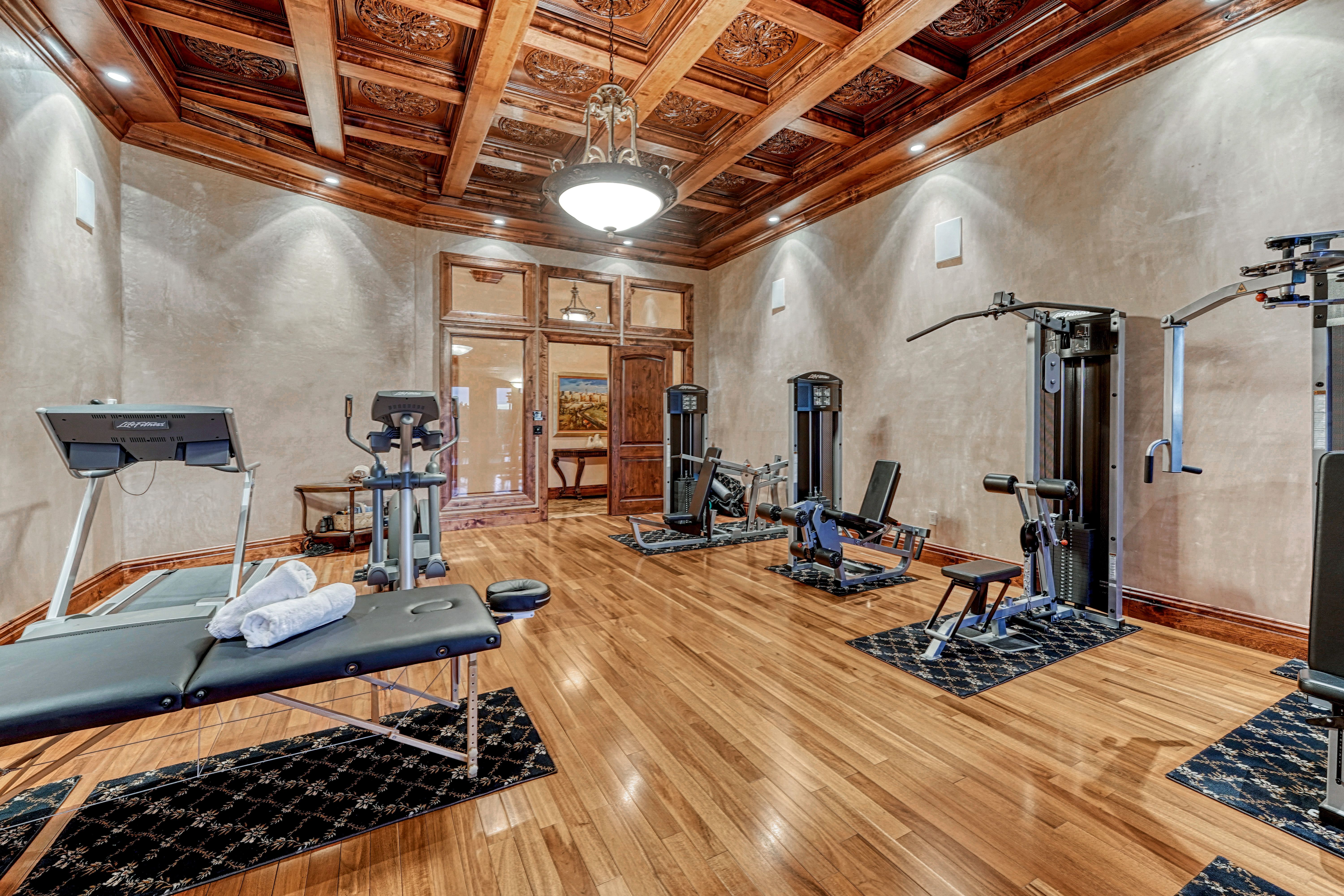  Extraordinary Estate on Pueblo