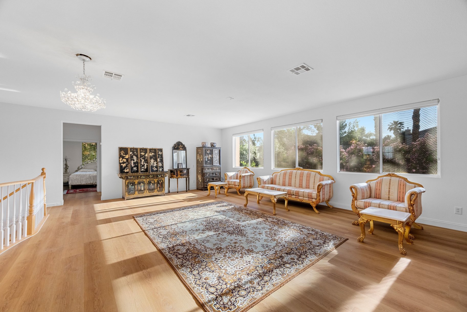  Highly Upgraded 4,000 sq ft Estate in Gated Community - 物件實景