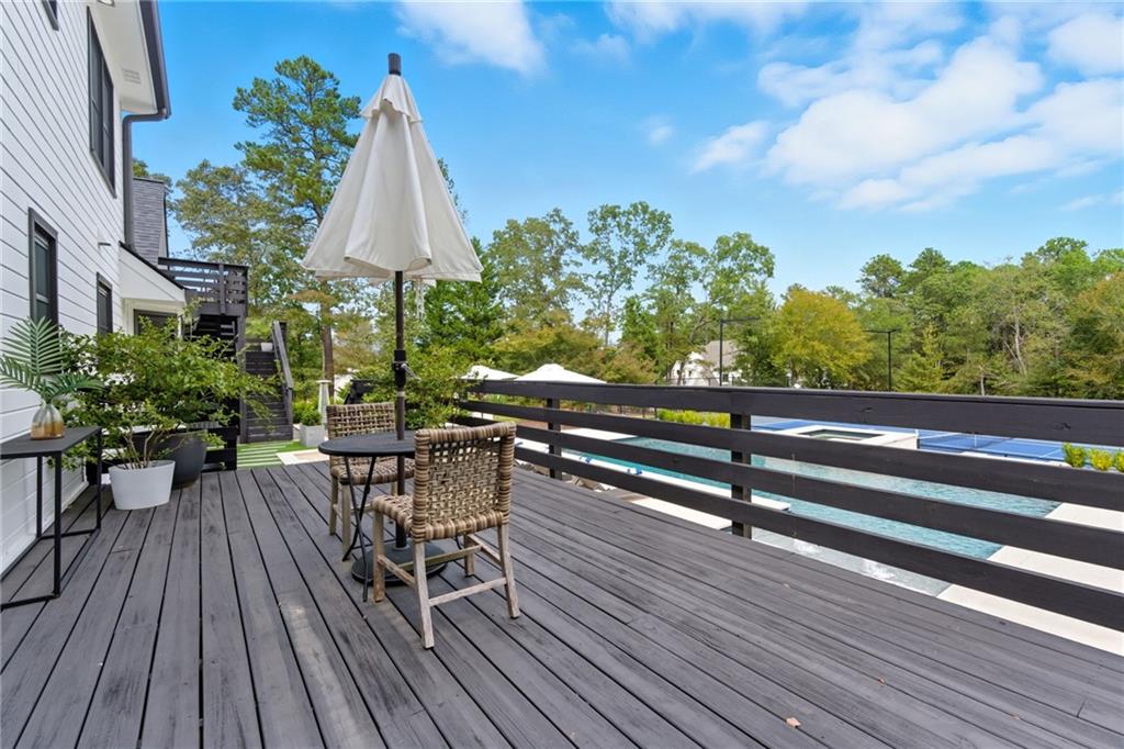 Alpharetta, Georgia, 30005, United States, 4 Bedrooms Bedrooms, ,6 BathroomsBathrooms,Residential,For Sale,1983404