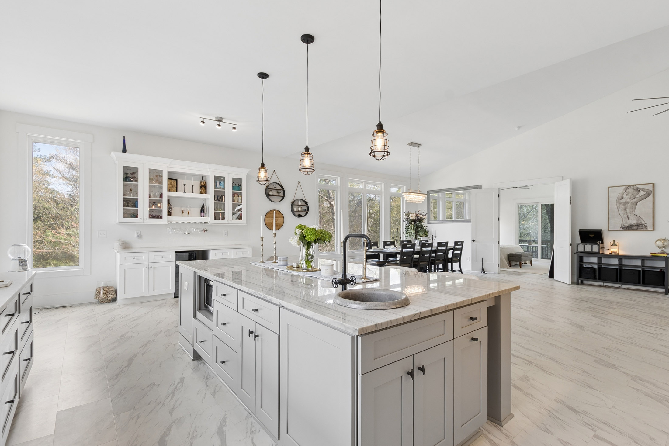  Extraordinary Custom-Built 2019 Barndominium-Inspired Residence - 物件實景