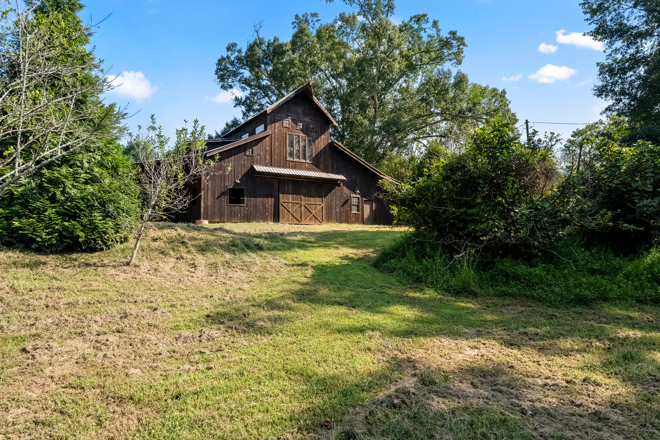  A Timeless Farmhouse Retreat on 7.3 Acres in Milton near Birmingham Crossroads - 物件實景