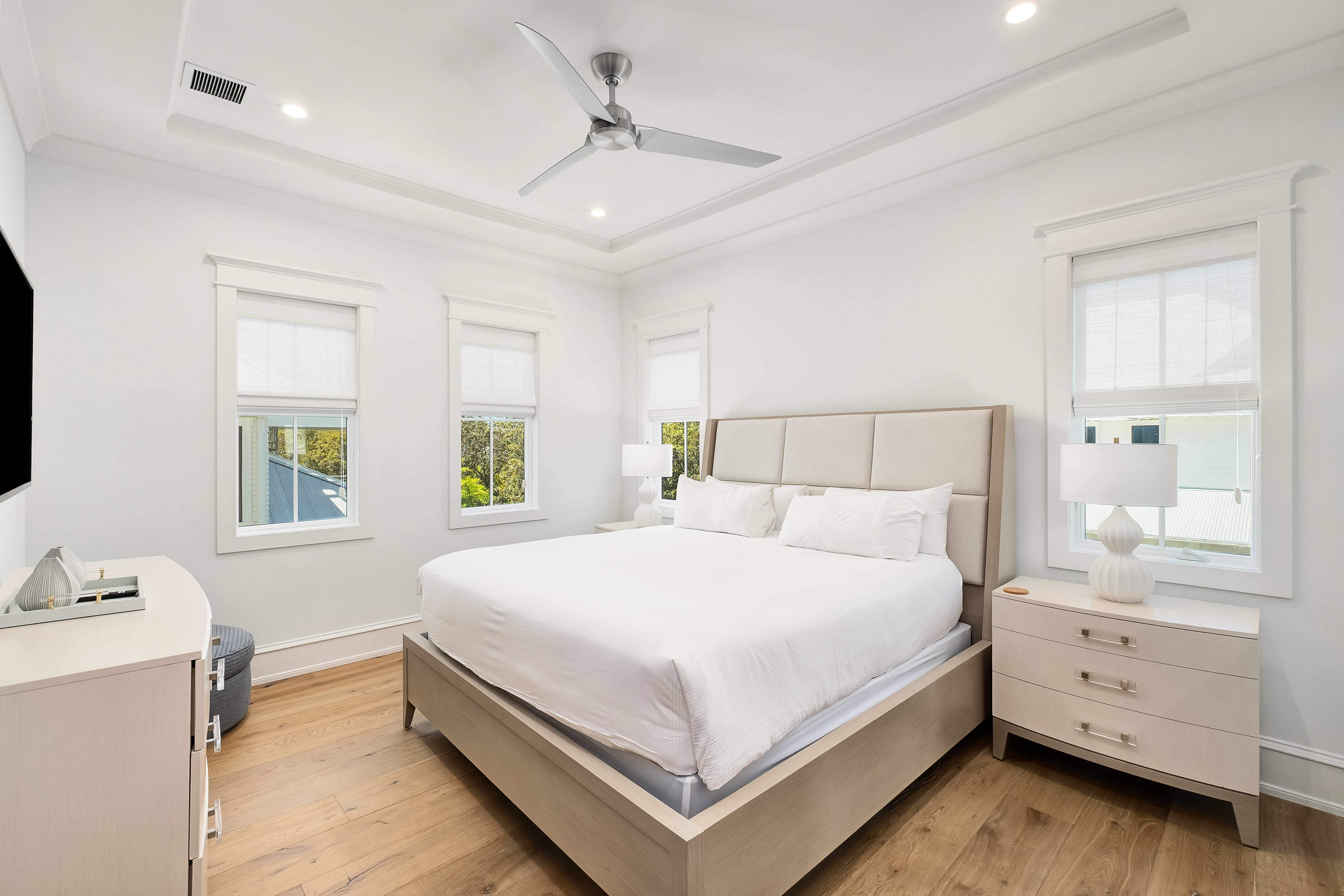  Elegant Retreat With Private Pool And Rooftop Deck Near Beach Access - 物件實景