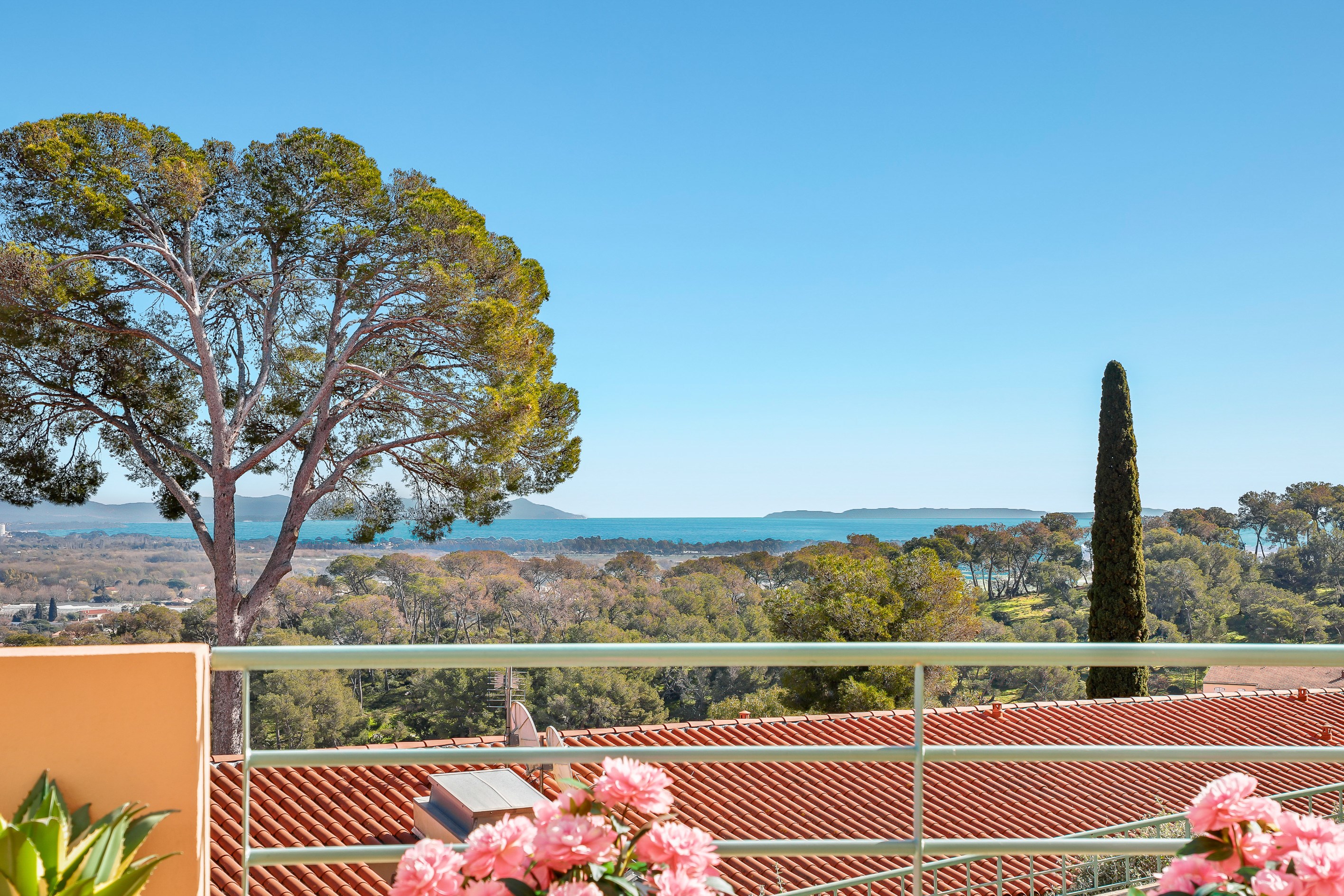  Hyères, Costebelle – Renovated Apartment with Sea View - 物件實景