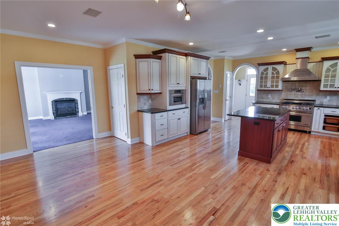 Palmer Twp, Pennsylvania, 18045, United States, 4 Bedrooms Bedrooms, ,4 BathroomsBathrooms,Residential,For Sale,1898728