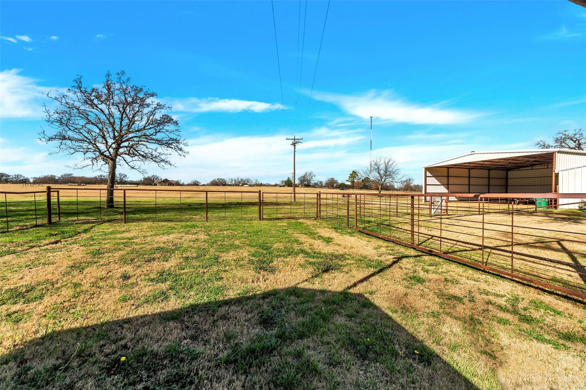 Boyd, Texas, 76023, United States, 3 Bedrooms Bedrooms, ,3 BathroomsBathrooms,Residential,For Sale,2013978