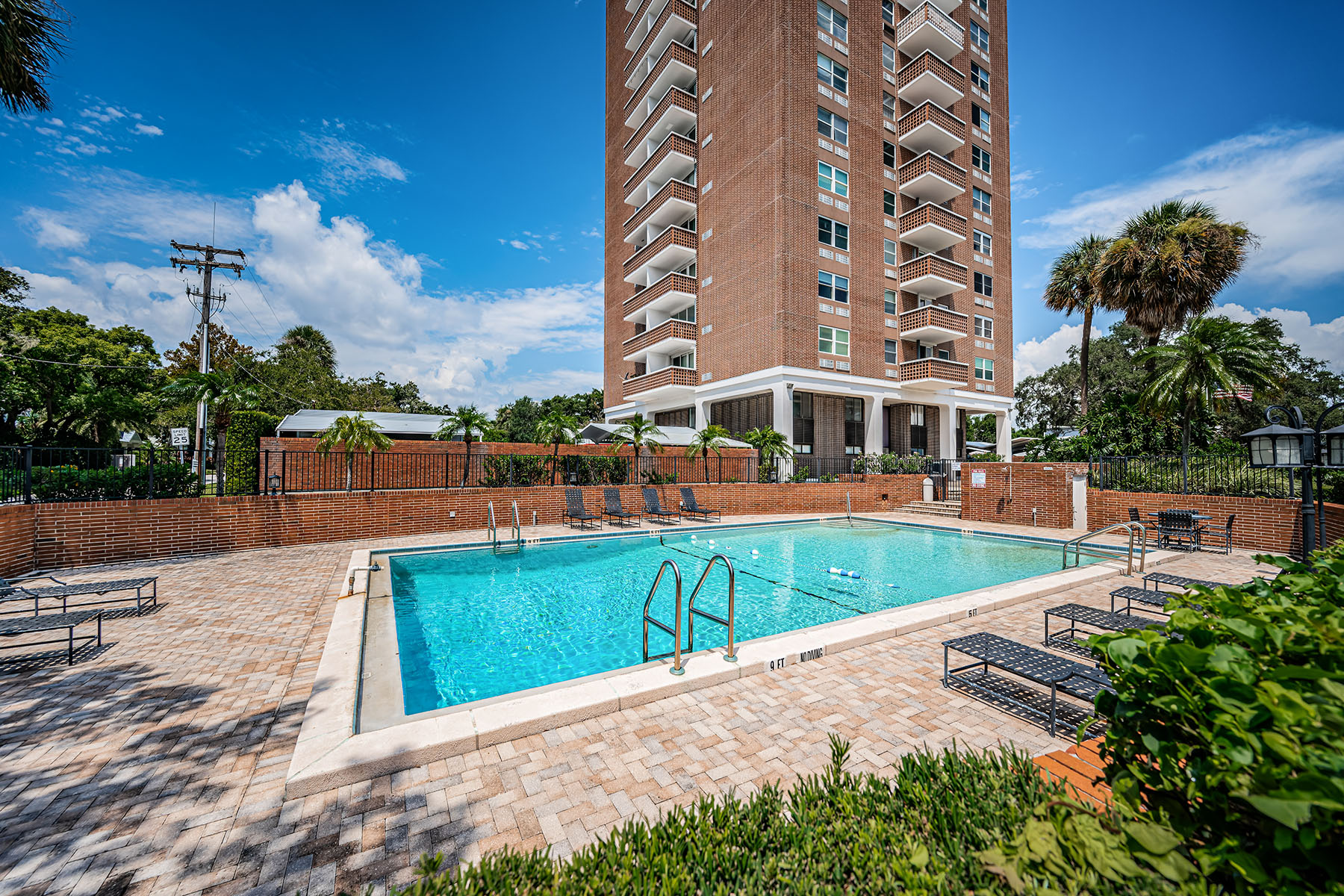  BAYSHORE TOWERS A CONDO - 物件實景