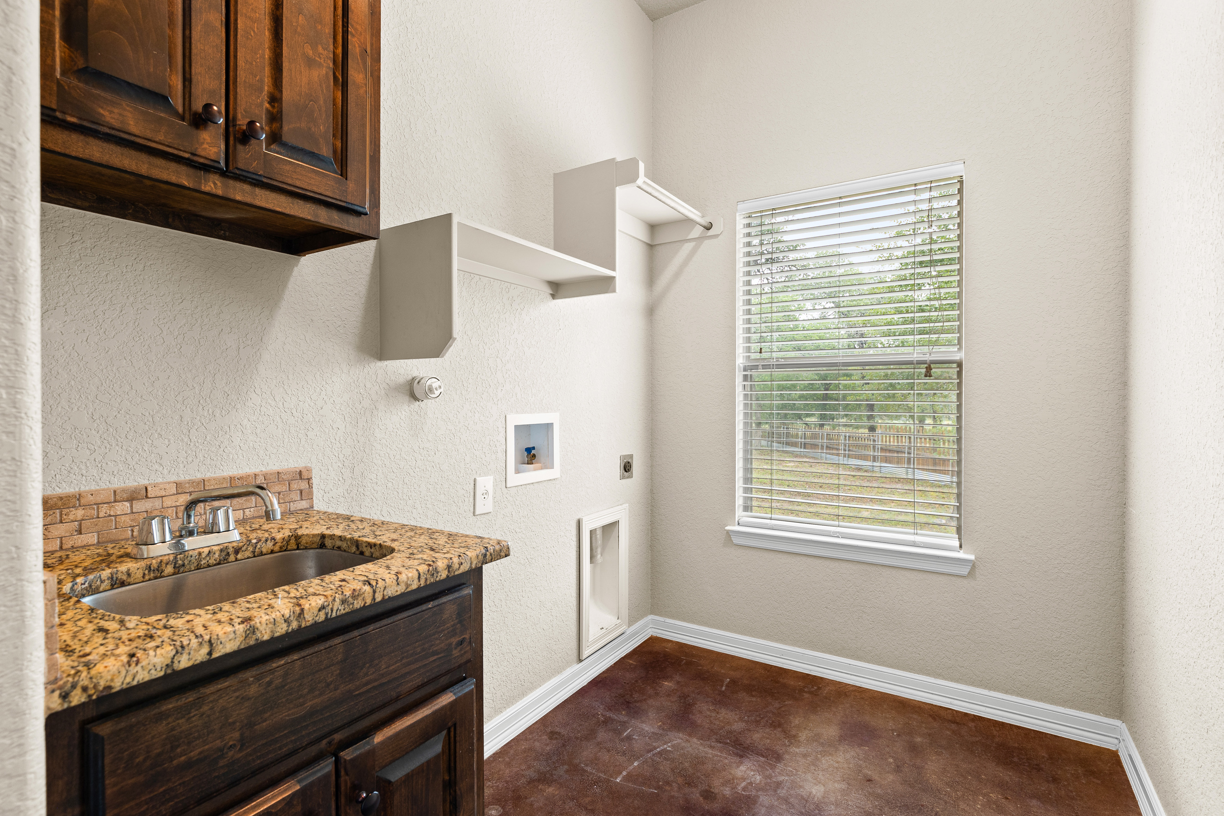 La Vernia, Texas, 78121, United States, 3 Bedrooms Bedrooms, ,Residential,For Sale,1943092