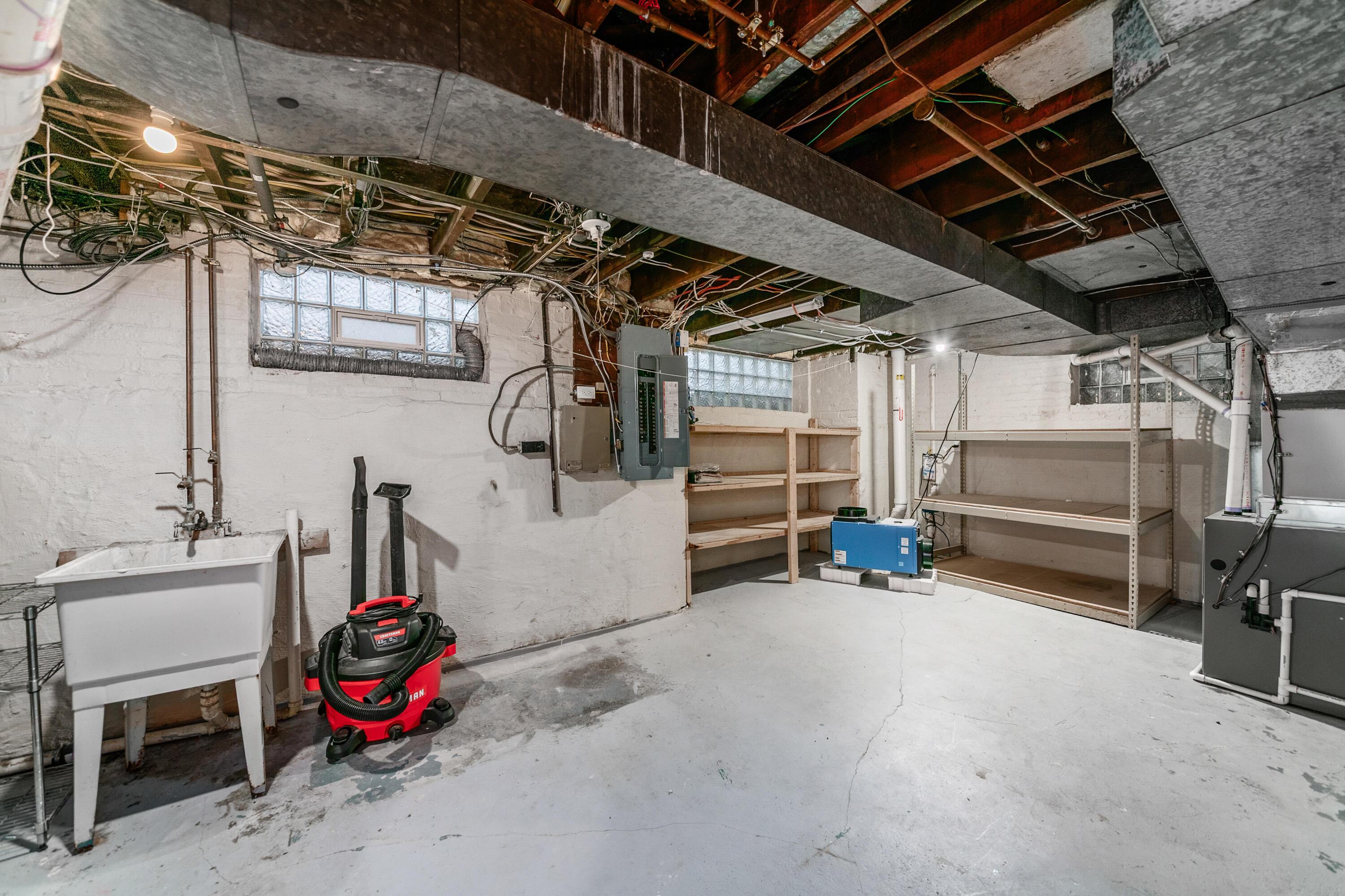 Columbus, Ohio, 43214, United States, 4 Bedrooms Bedrooms, ,3 BathroomsBathrooms,Residential,For Sale,1996077