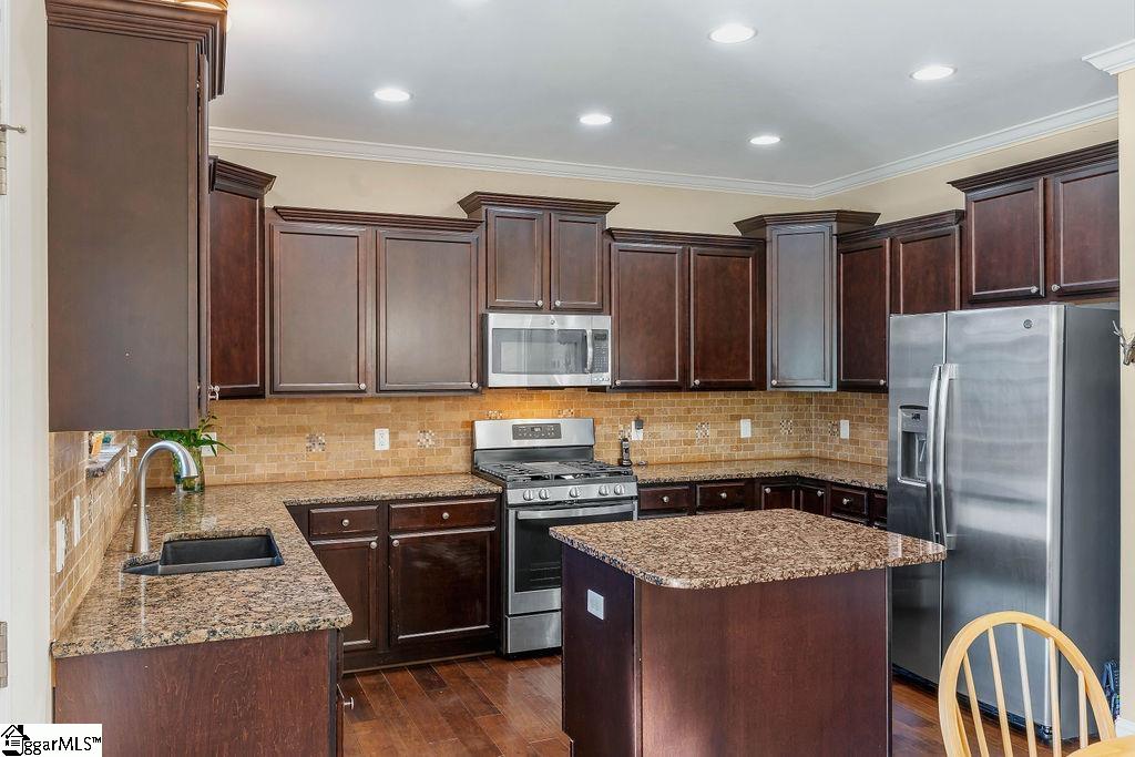 Travelers Rest, South Carolina, 29690, United States, 5 Bedrooms Bedrooms, ,3 BathroomsBathrooms,Residential,For Sale,1986056