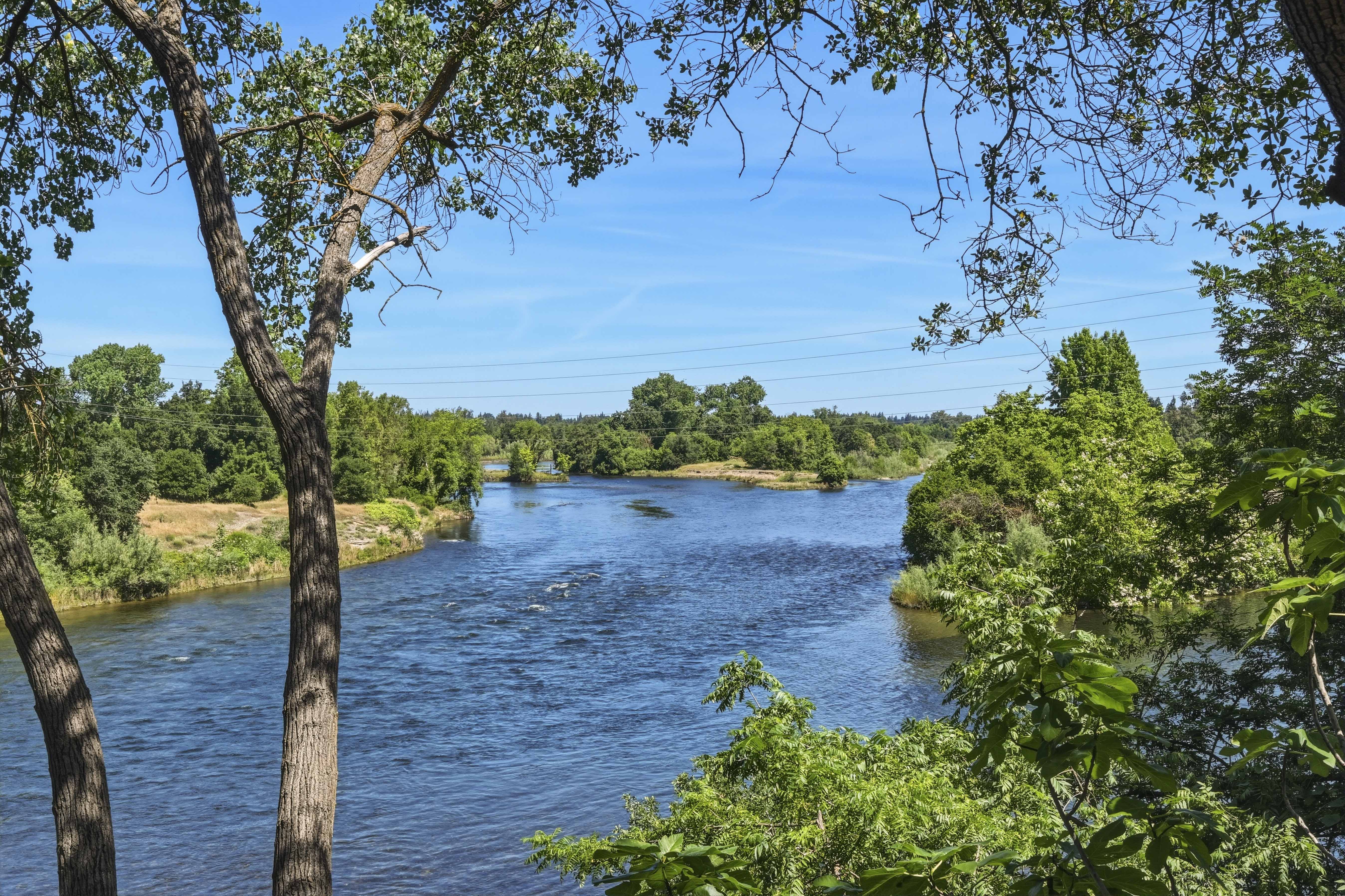  9815 Mira Del Rio Drive, Sacramento, CA 95827 - 物件實景
