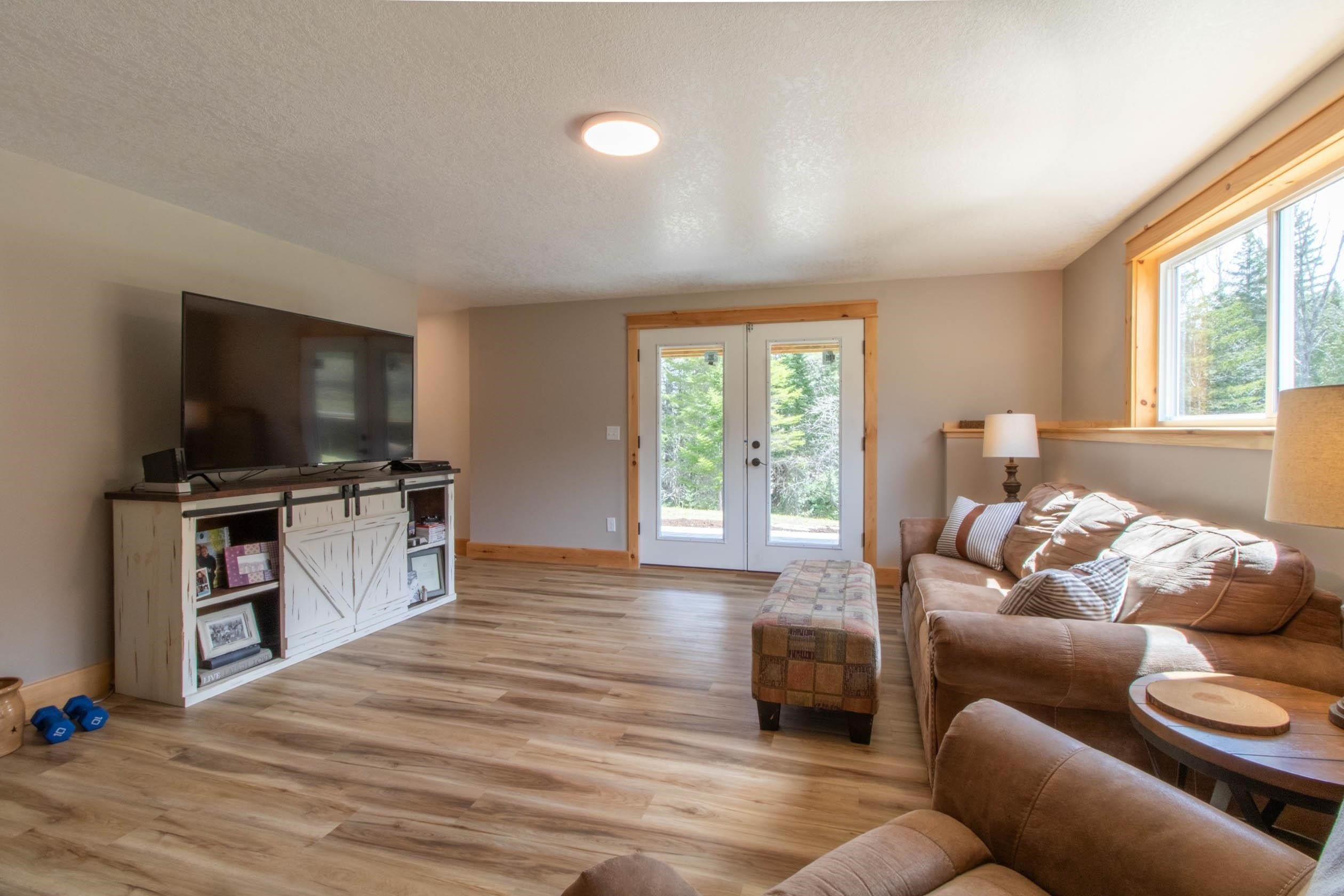 Westmore, Vermont, 05822, United States, 3 Bedrooms Bedrooms, ,3 BathroomsBathrooms,Residential,For Sale,1872949