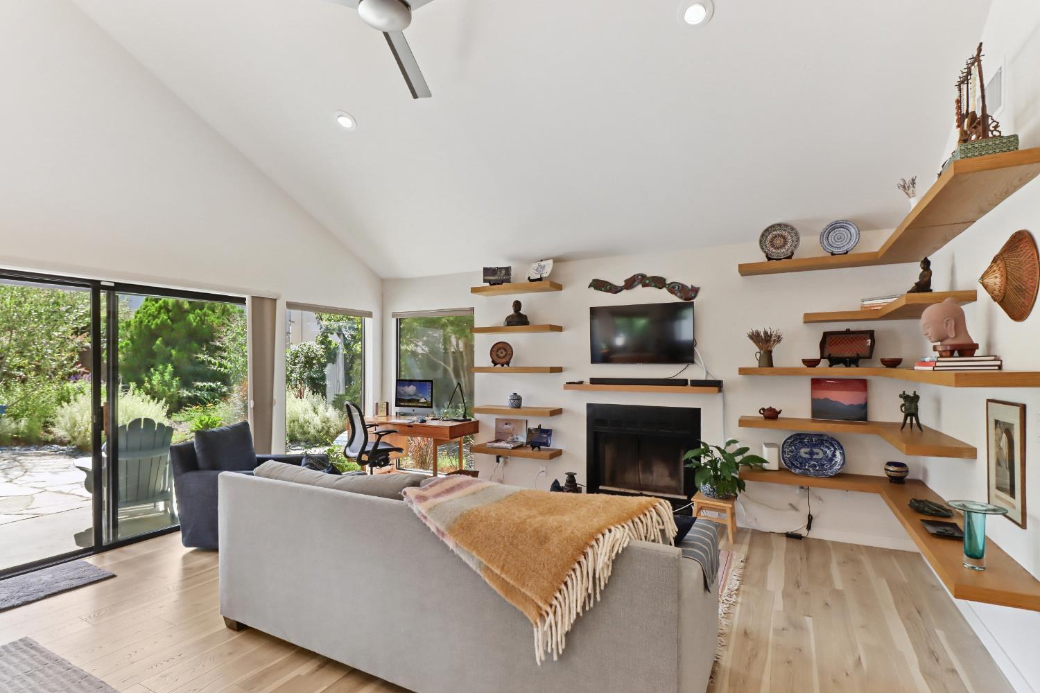 Davis, California, 95616, United States, 3 Bedrooms Bedrooms, ,2 BathroomsBathrooms,Residential,For Sale,1901059