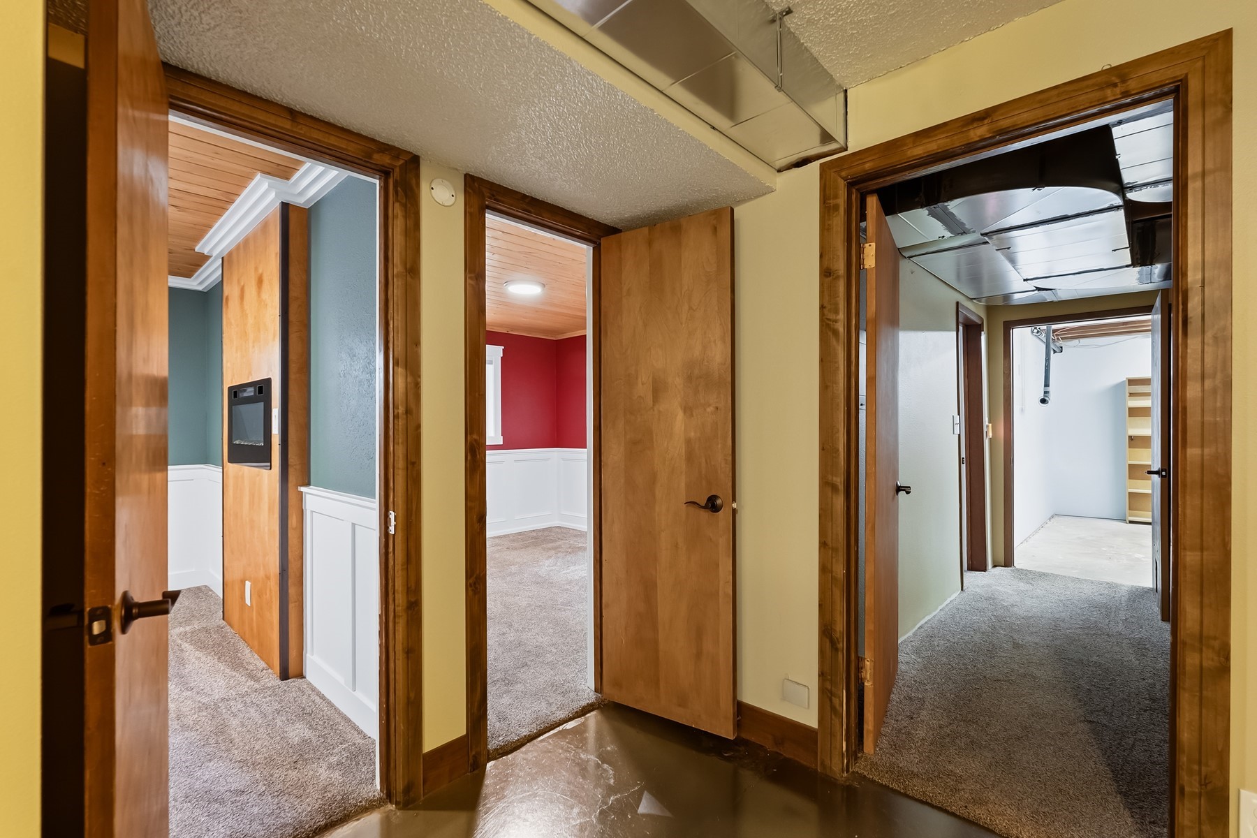  1023 N Crestline Dr - 物件實景