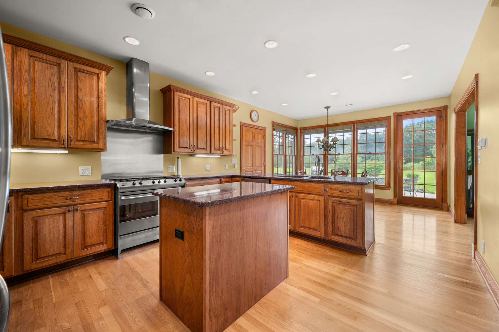 Sycamore, Illinois, 60178, United States, 5 Bedrooms Bedrooms, ,3 BathroomsBathrooms,Residential,For Sale,1904225