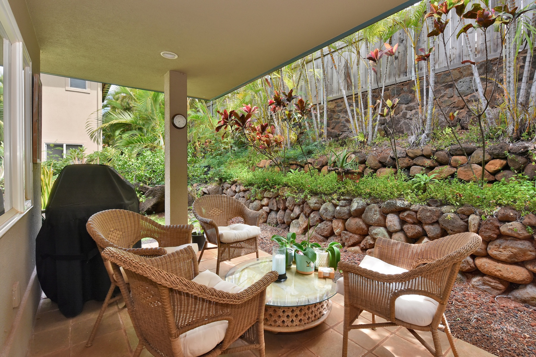  Fantastic ocean and island views from spacious two-story home - 物件實景
