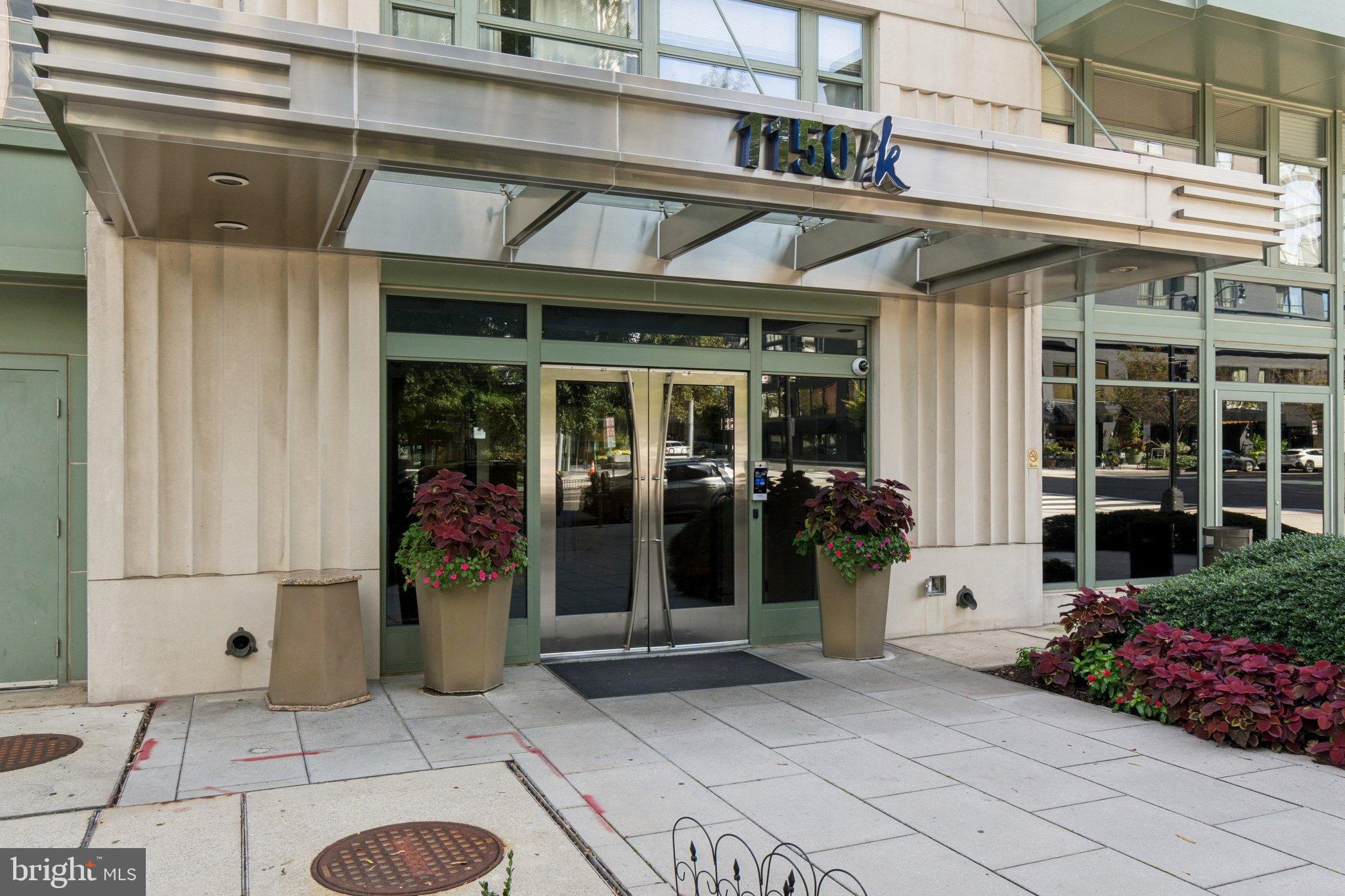 Washington, District of Columbia, 20005, United States, 2 Bedrooms Bedrooms, ,2 BathroomsBathrooms,Residential,For Sale,1976159