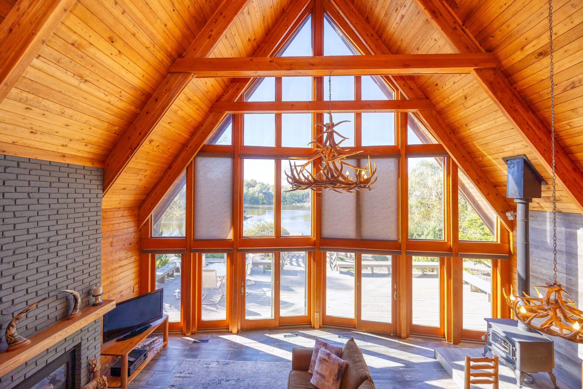 Brooklyn, Michigan, 49230, United States, 3 Bedrooms Bedrooms, ,3 BathroomsBathrooms,Residential,For Sale,1991046