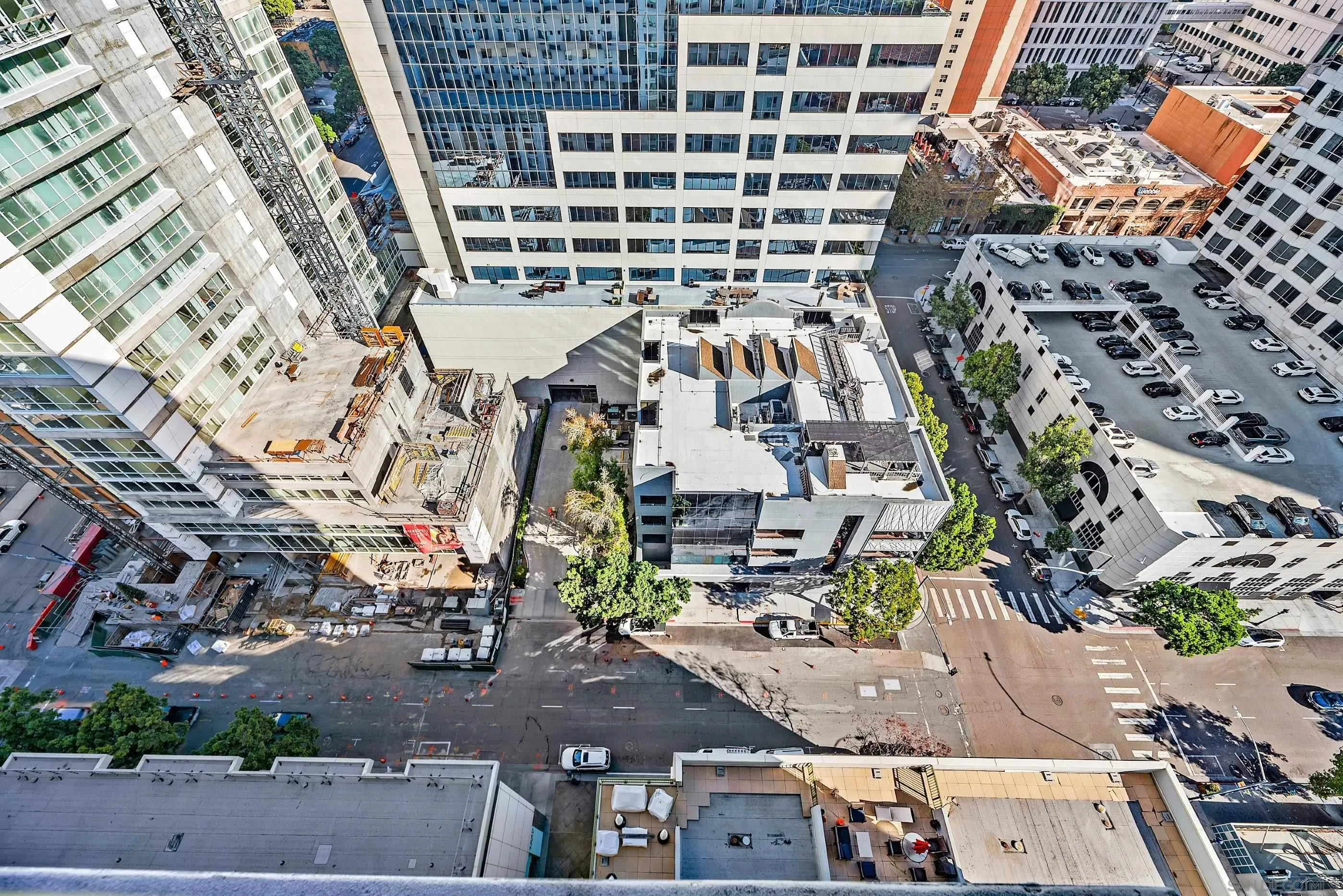 San Diego, California, 92101, United States, 1 Bedroom Bedrooms, ,1 BathroomBathrooms,Residential,For Sale,1999122