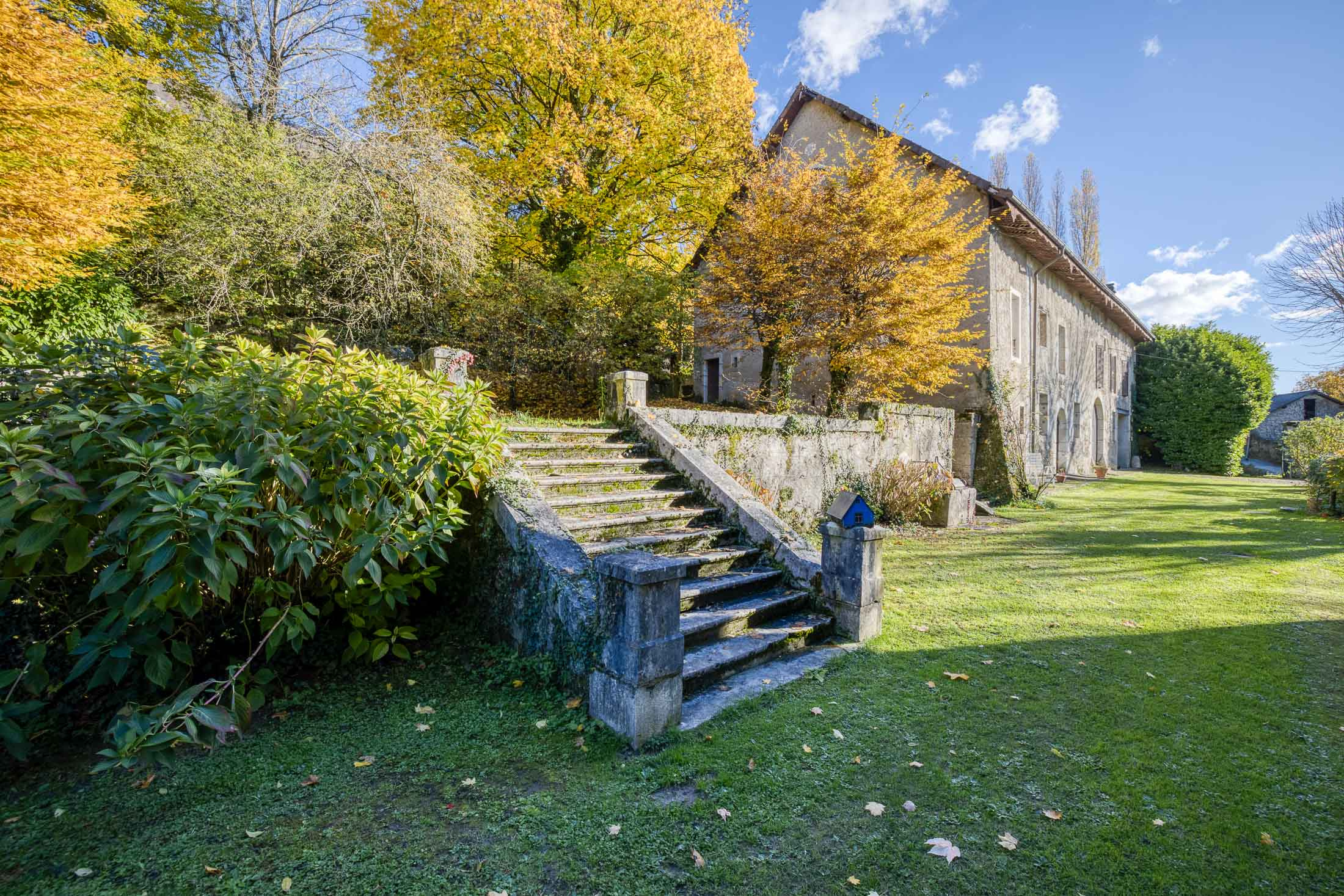  Between mountains and lakes an exceptional château from the 18th century - 物件實景