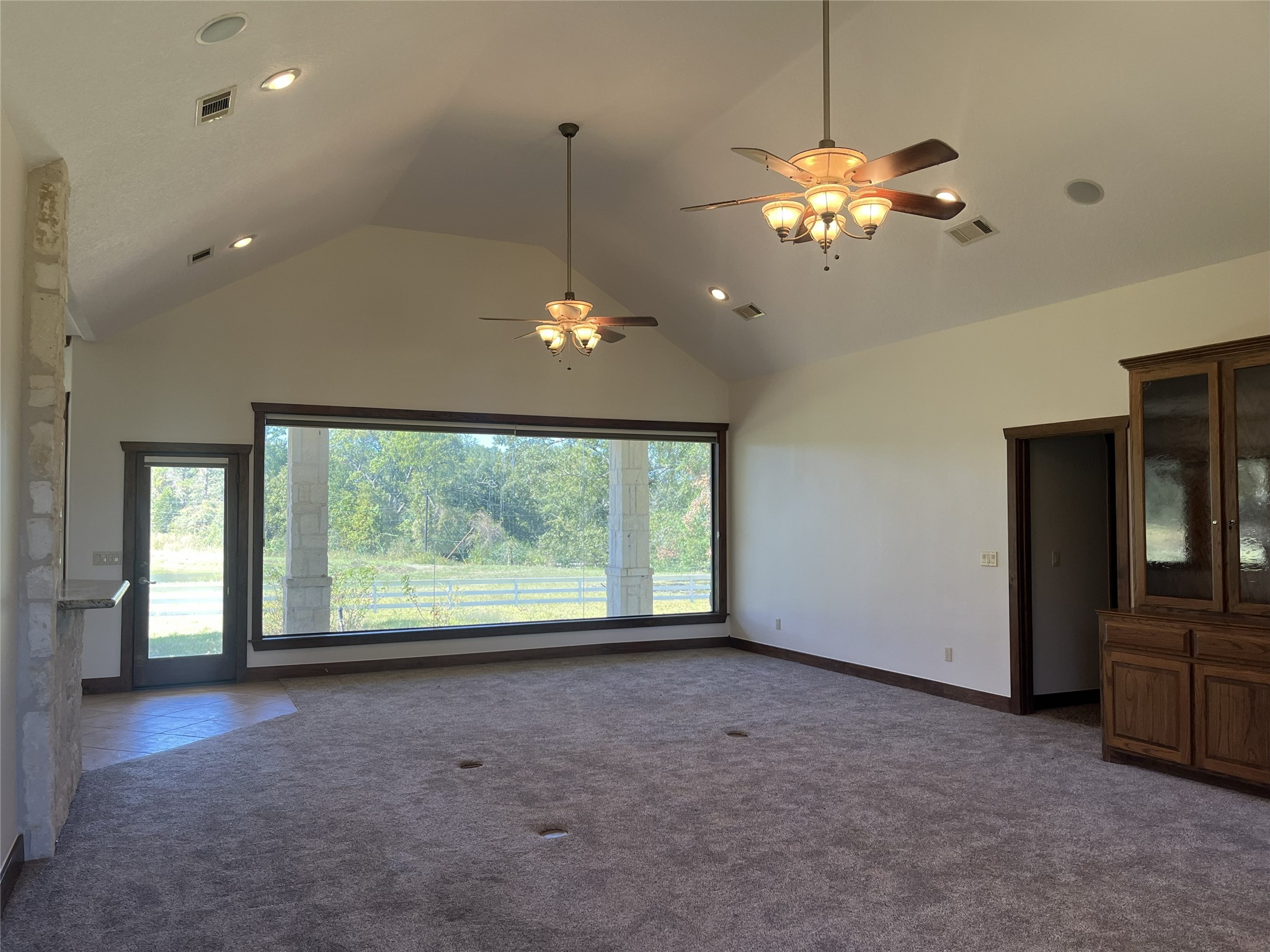 Montgomery, Texas, 77316, United States, 4 Bedrooms Bedrooms, ,3 BathroomsBathrooms,Residential,For Sale,1988300