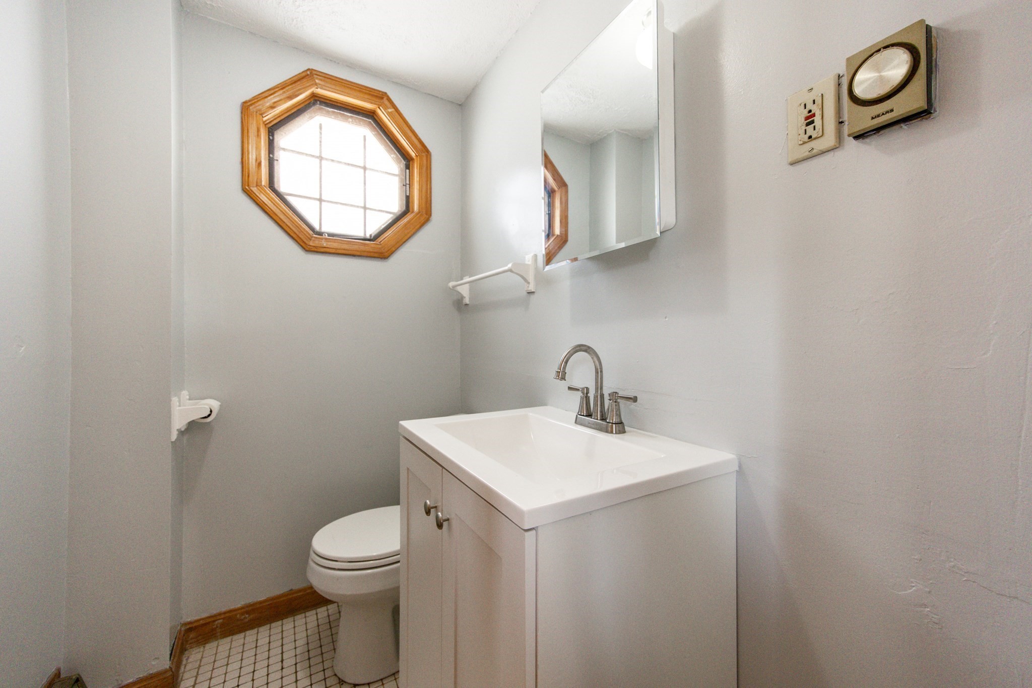 Winthrop, Massachusetts, 02152, United States, 5 Bedrooms Bedrooms, ,3 BathroomsBathrooms,Residential,For Sale,1980794