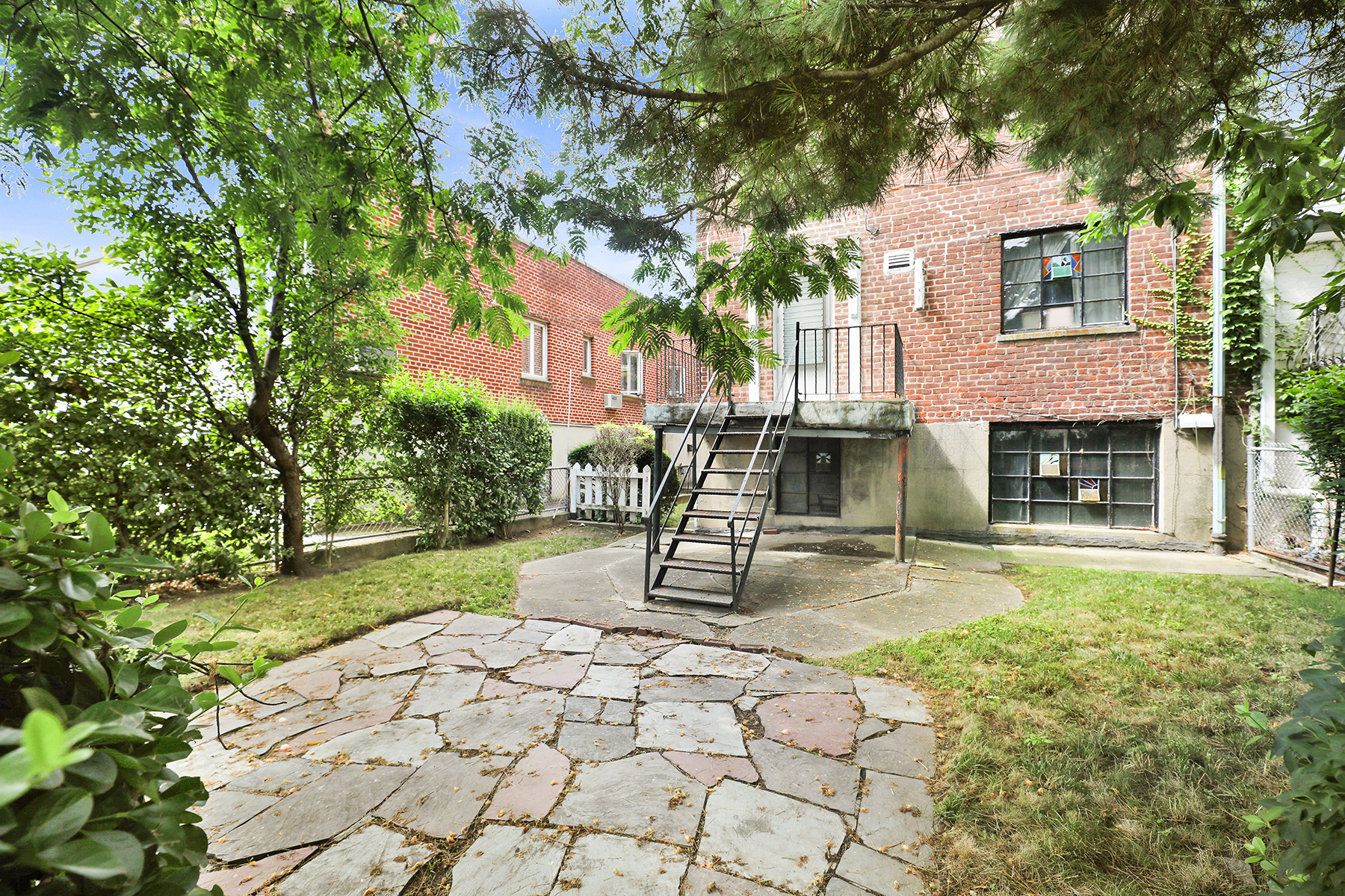 Brooklyn, New York, 11229, United States, 4 Bedrooms Bedrooms, ,3 BathroomsBathrooms,Residential,For Sale,1895272